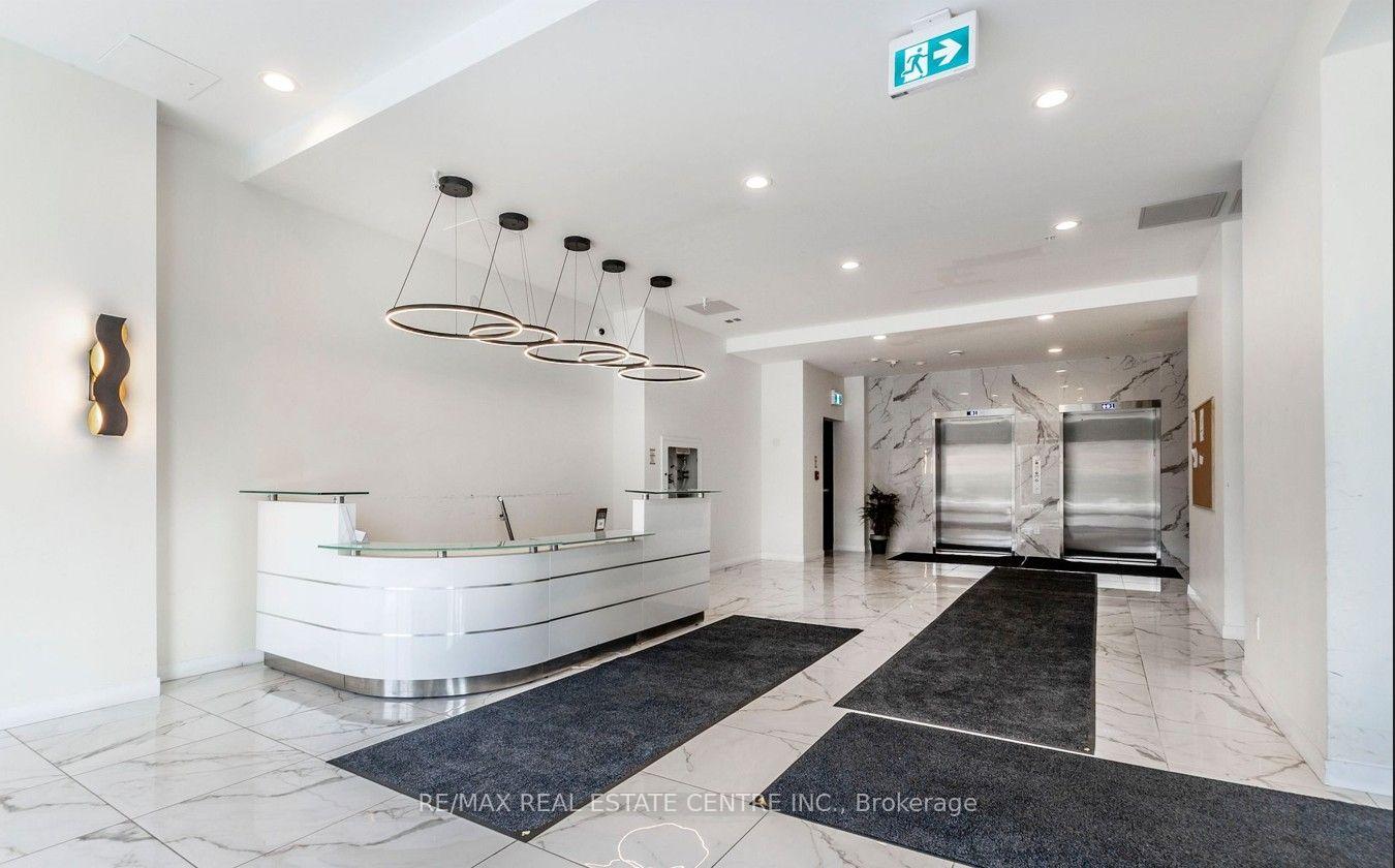 Photo 3 of Unit 501, 128 King Street N, Waterloo, Downtown Waterloo — HOMEH