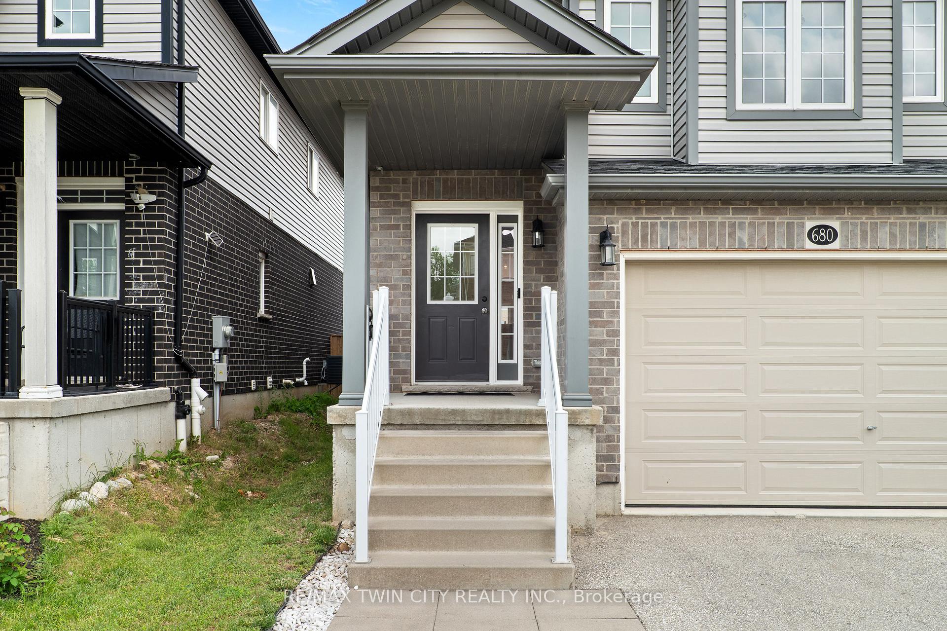 Photo 3 of 680 Blair Creek Drive, Kitchener, Doon South — HOMEH