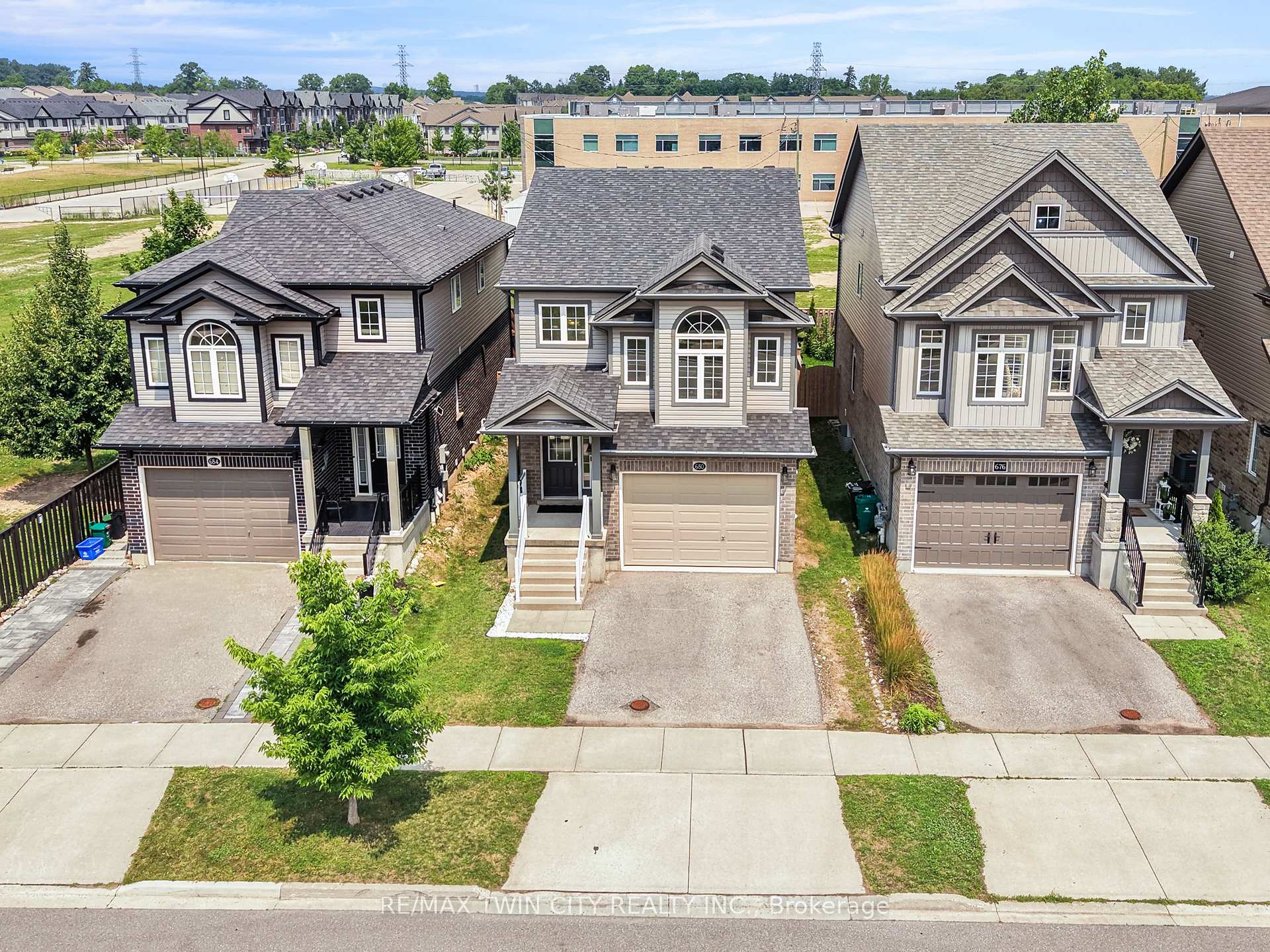 Photo 44 of 680 Blair Creek Drive, Kitchener, Doon South — HOMEH