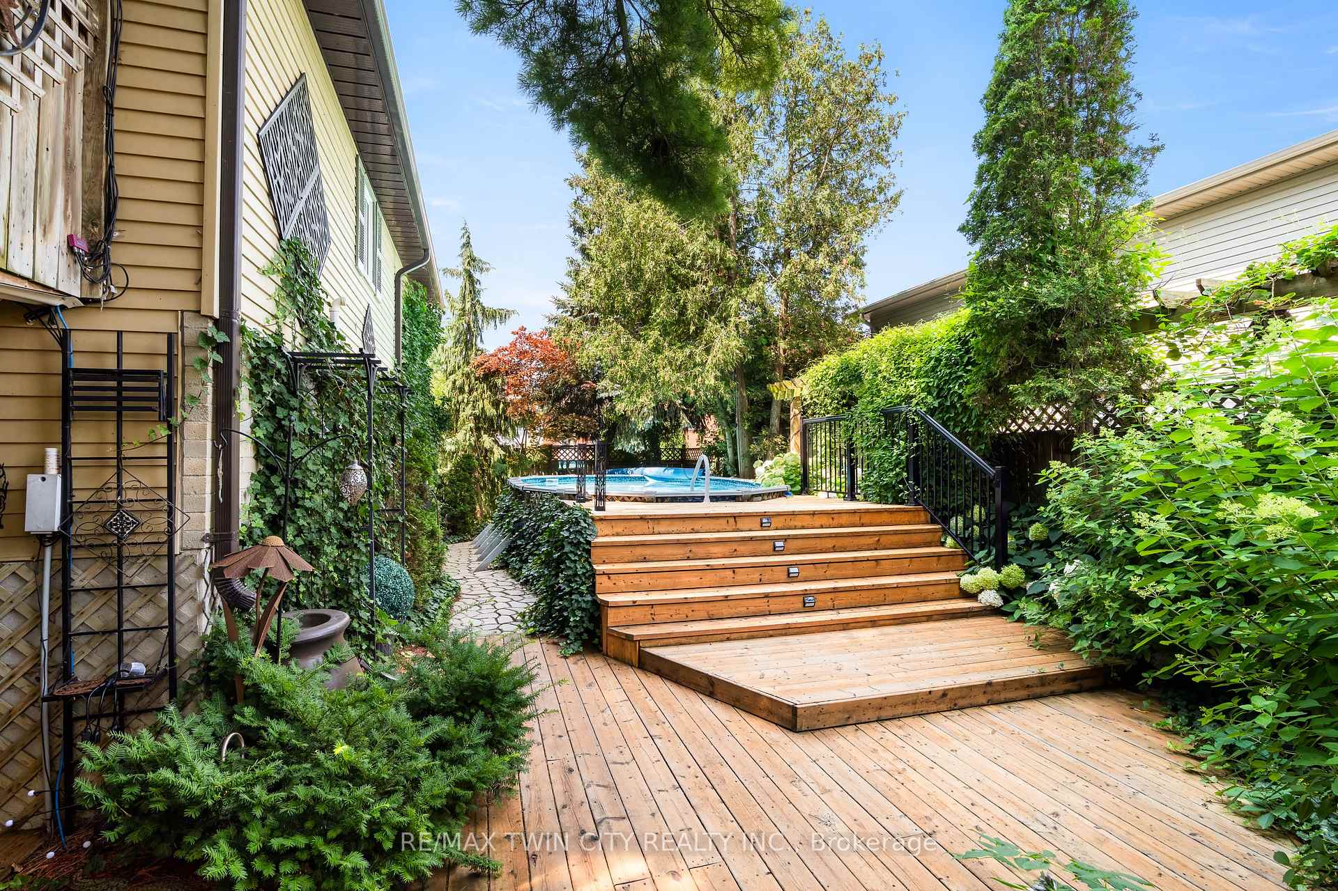 Photo 42 of 559 Halberstadt Circle, Cambridge, Preston Heights — HOMEH