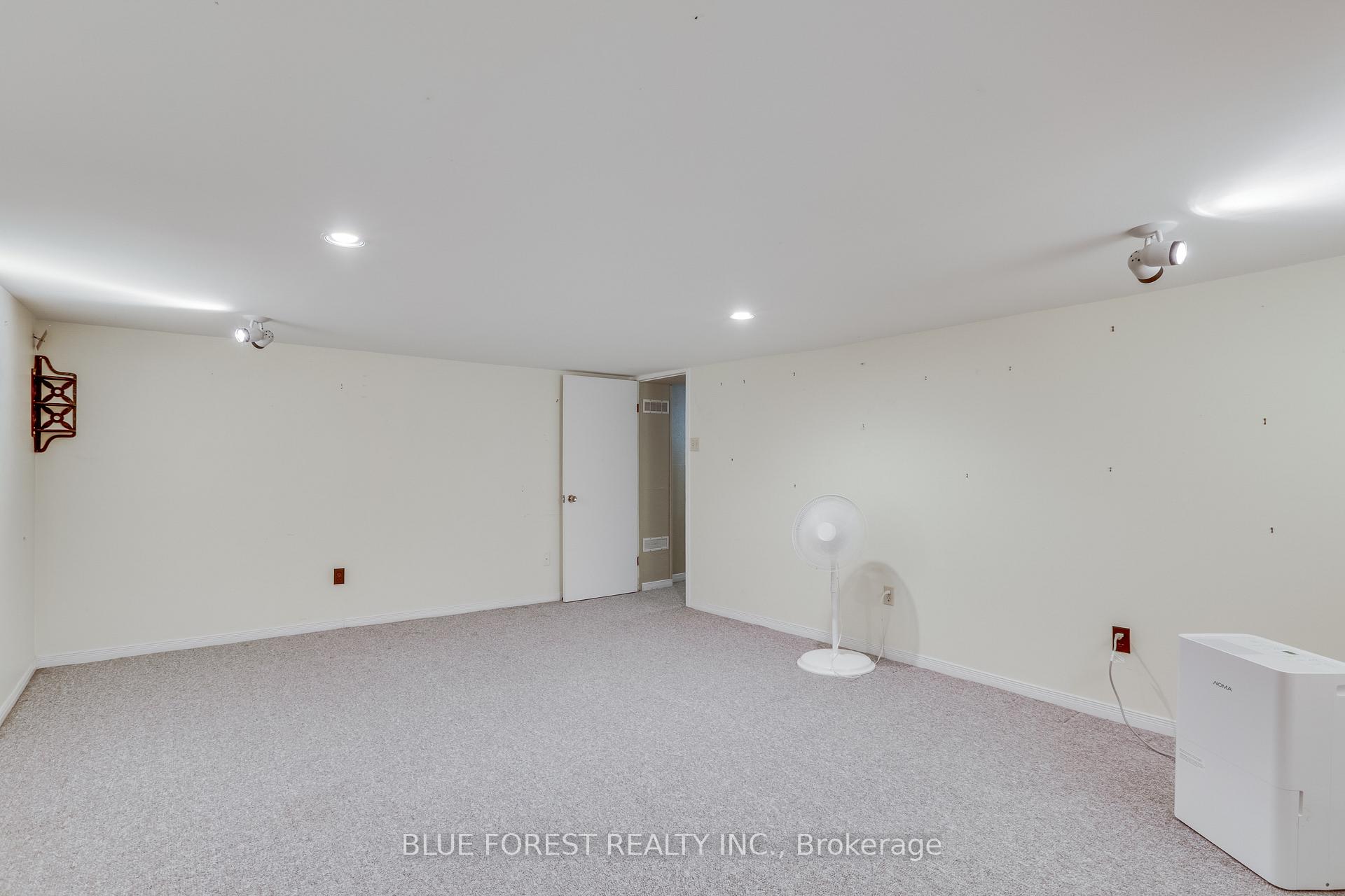 Photo 45 of 1039 Frances Street, London, East M — HOMEH