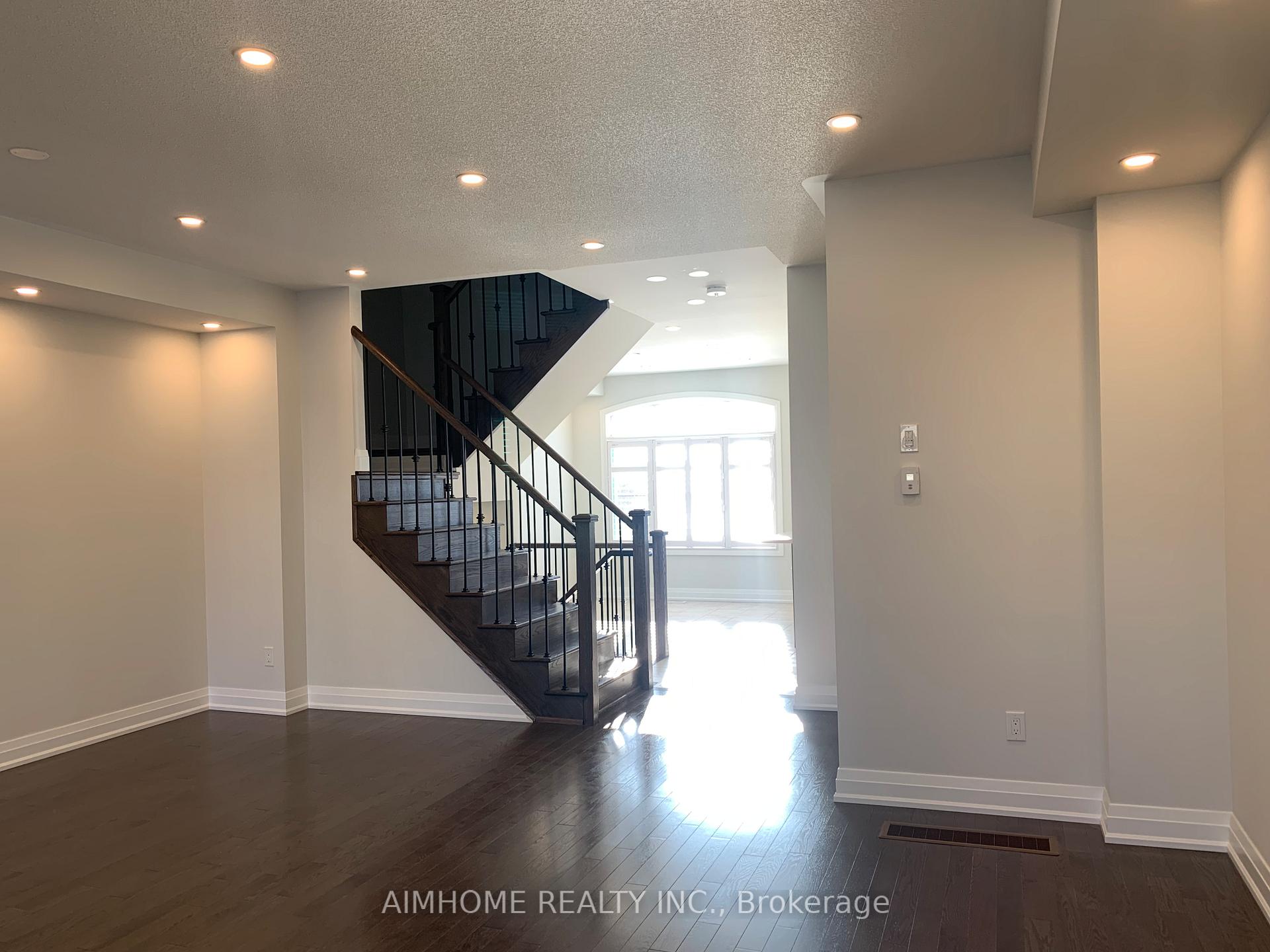 Photo 7 of 12 Summerbeam Way, Brampton, Bram West — HOMEH
