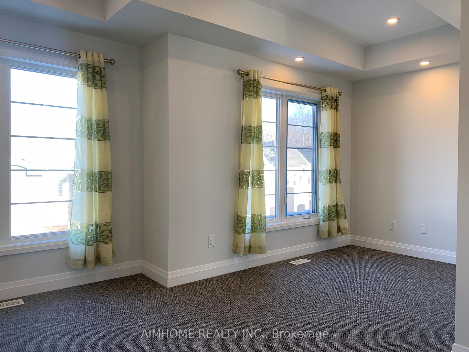 Photo 8 of 12 Summerbeam Way, Brampton, Bram West — HOMEH