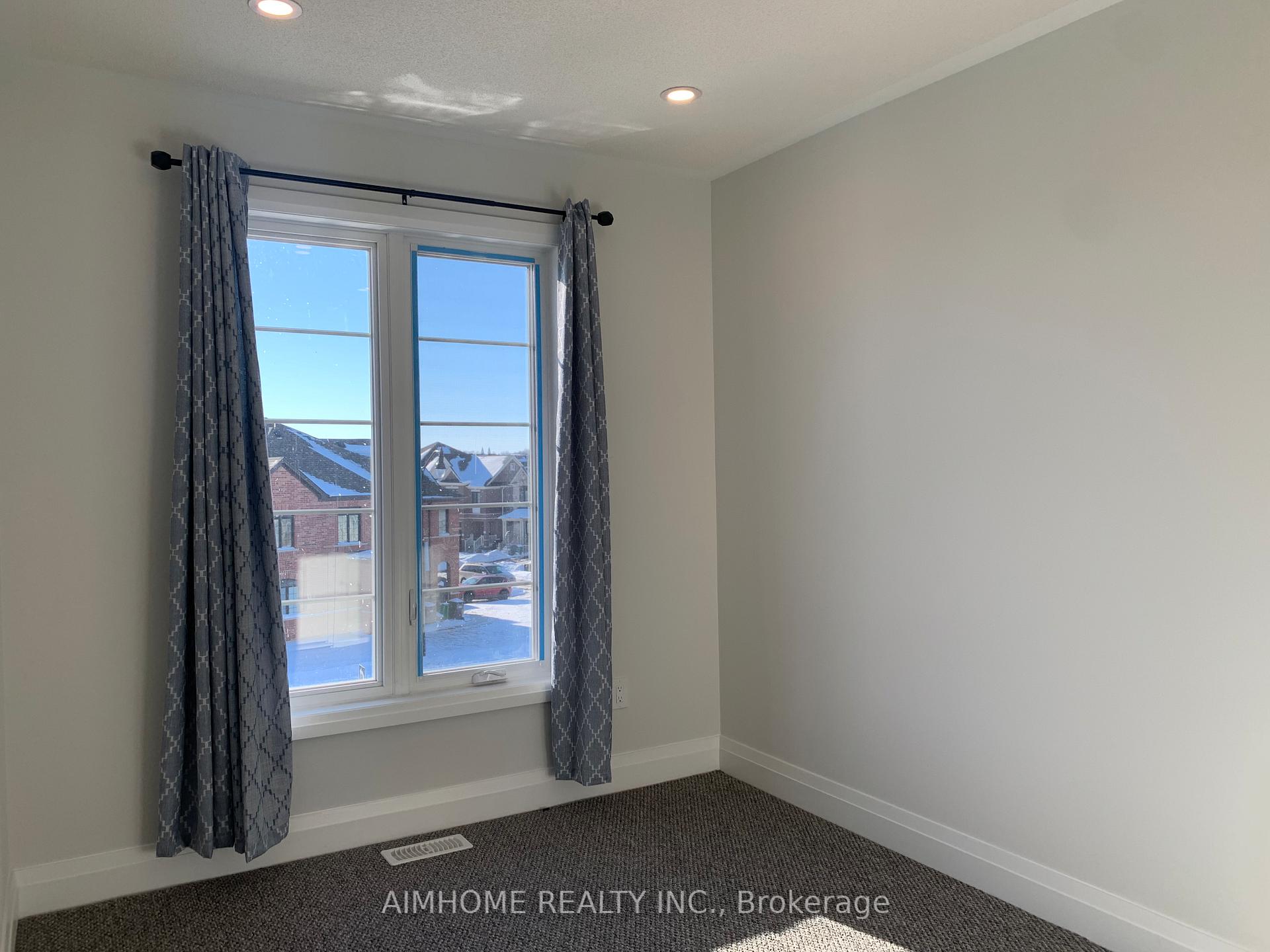 Photo 10 of 12 Summerbeam Way, Brampton, Bram West — HOMEH