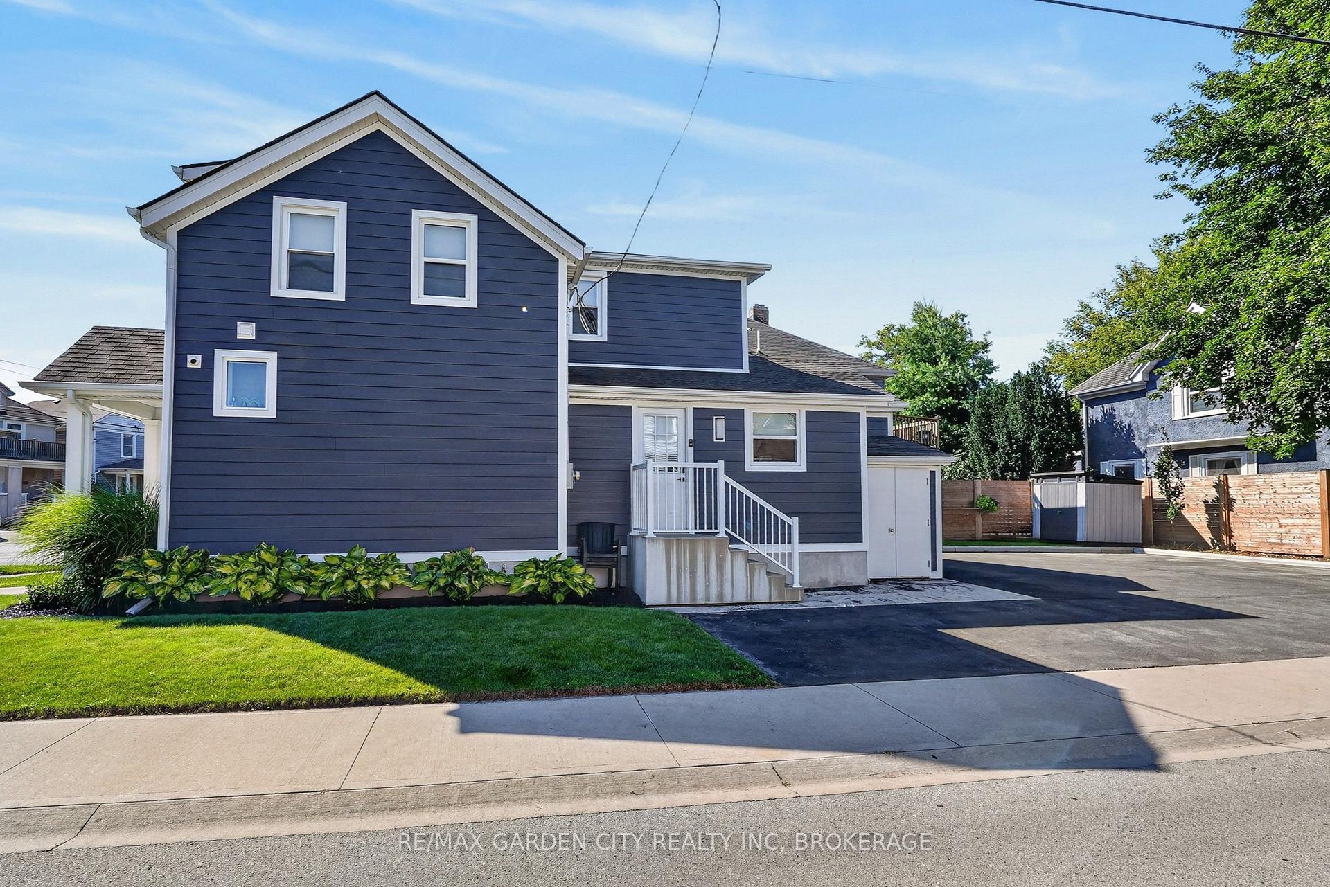 Photo 4 of 135 Lake Street, St. Catharines, Downtown — HOMEH