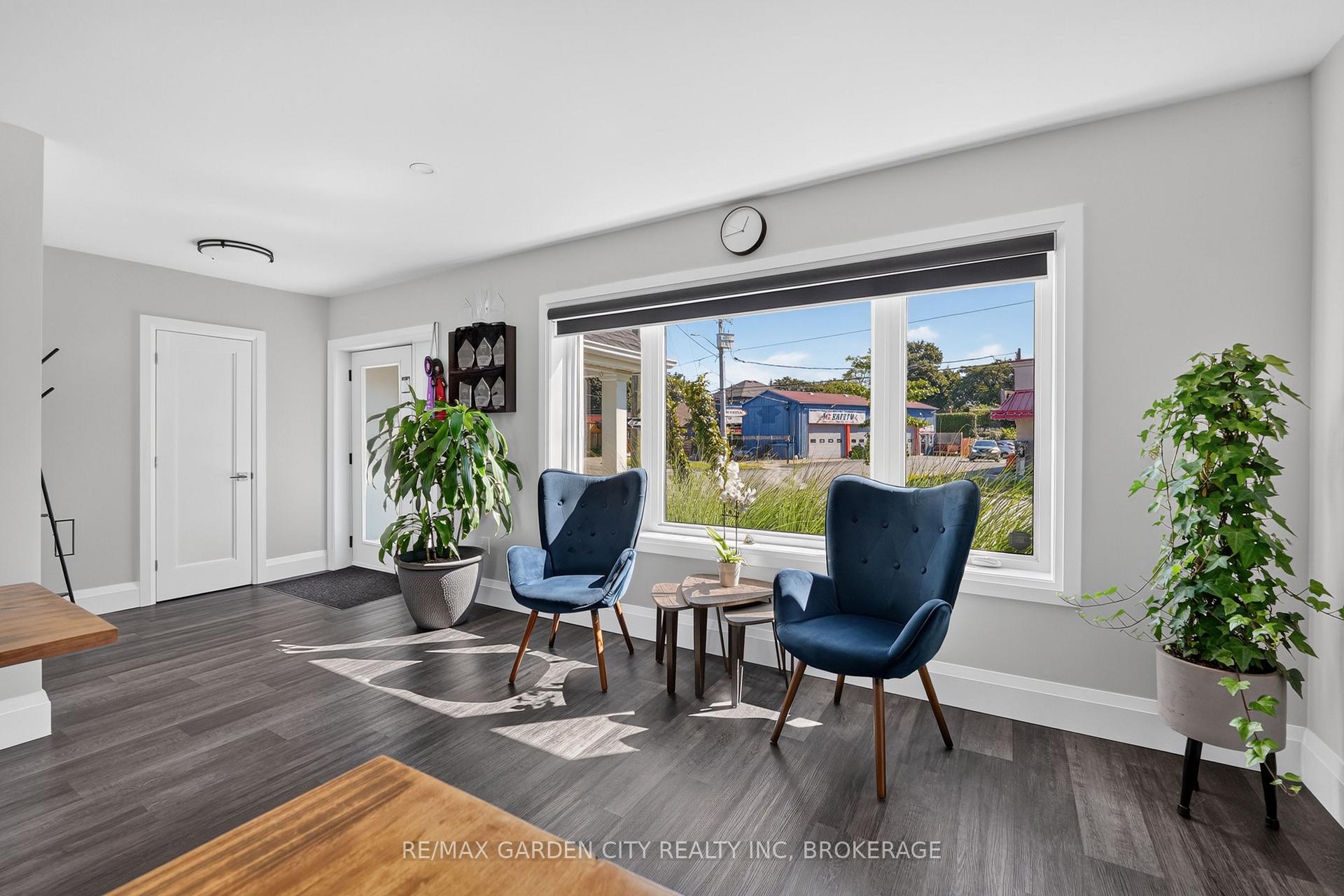 Photo 7 of 135 Lake Street, St. Catharines, Downtown — HOMEH