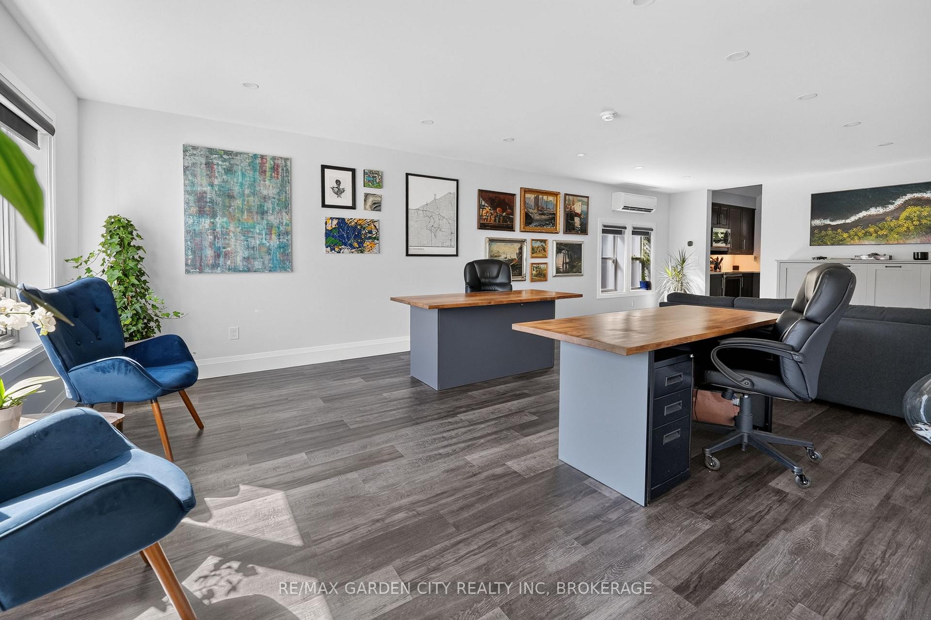 Photo 8 of 135 Lake Street, St. Catharines, Downtown — HOMEH