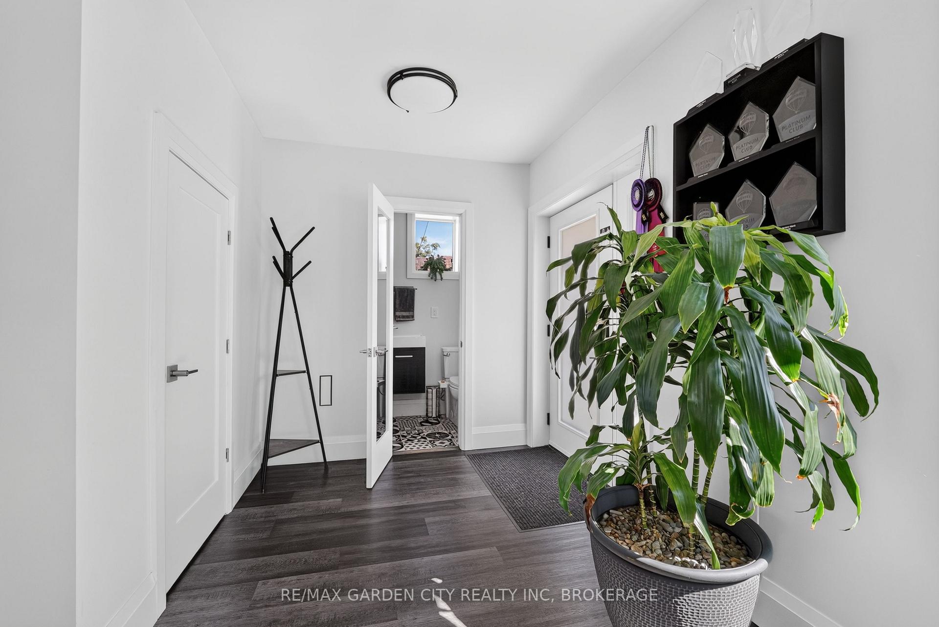 Photo 10 of 135 Lake Street, St. Catharines, Downtown — HOMEH