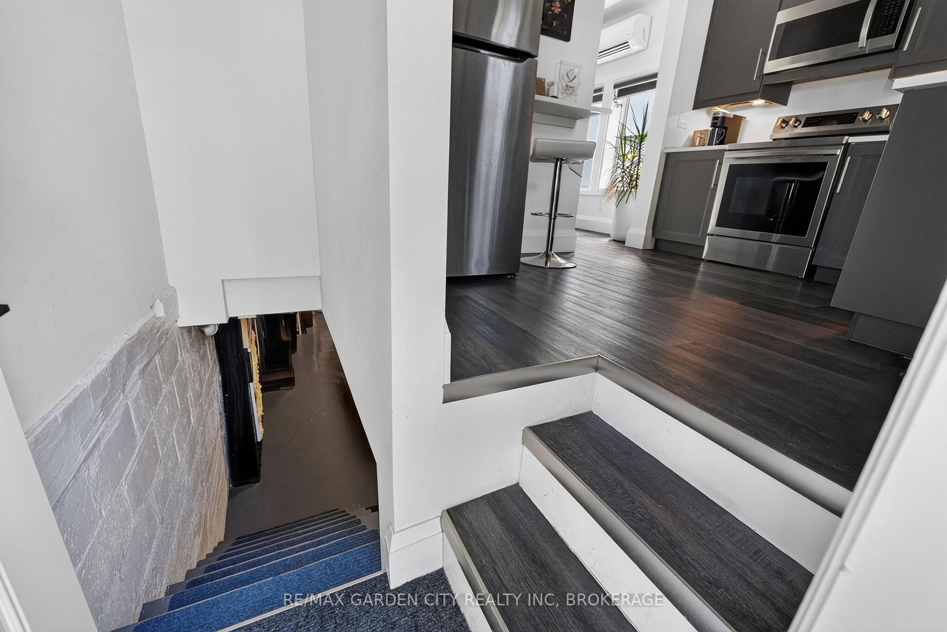 Photo 25 of 135 Lake Street, St. Catharines, Downtown — HOMEH
