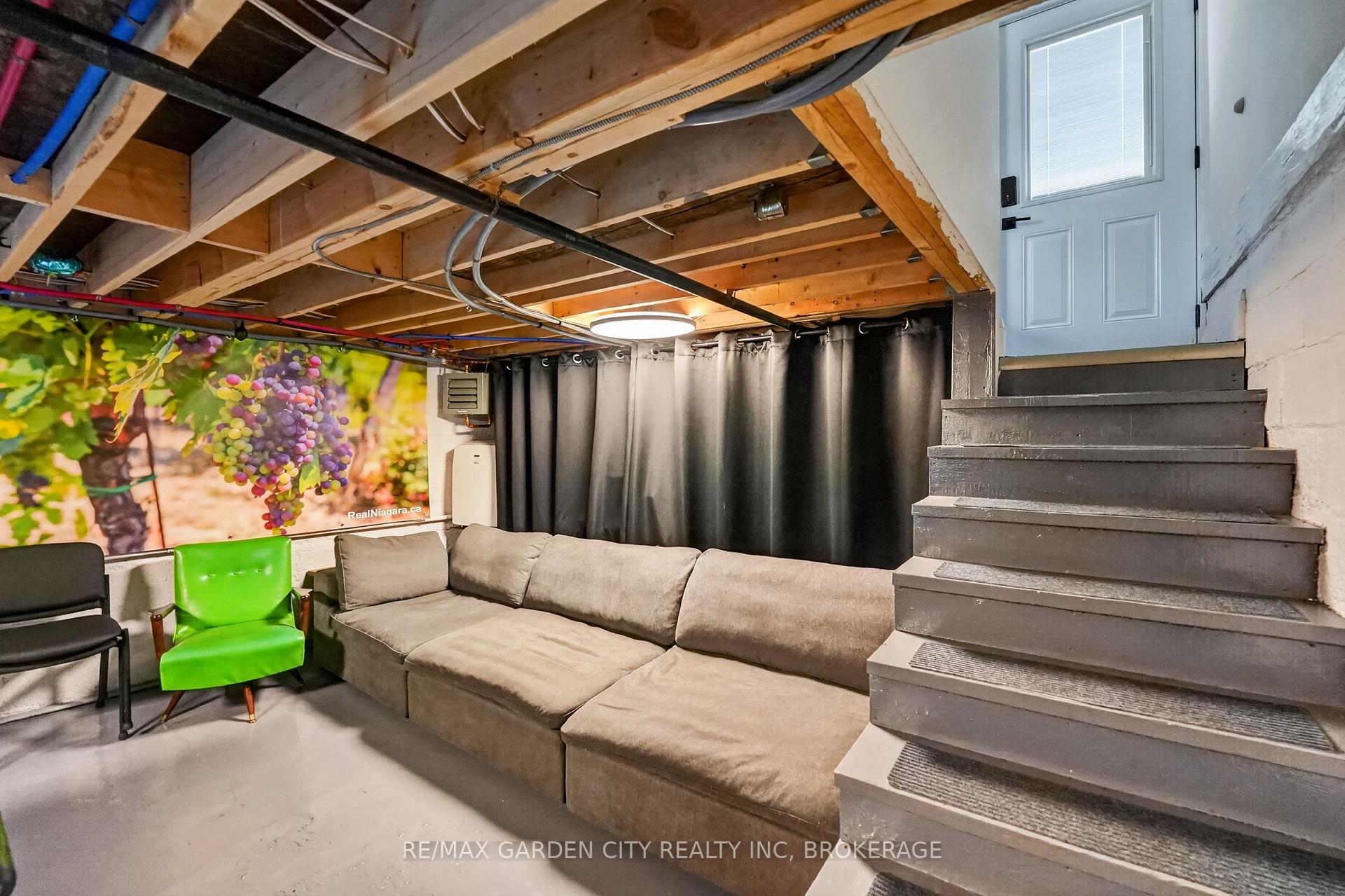 Photo 26 of 135 Lake Street, St. Catharines, Downtown — HOMEH