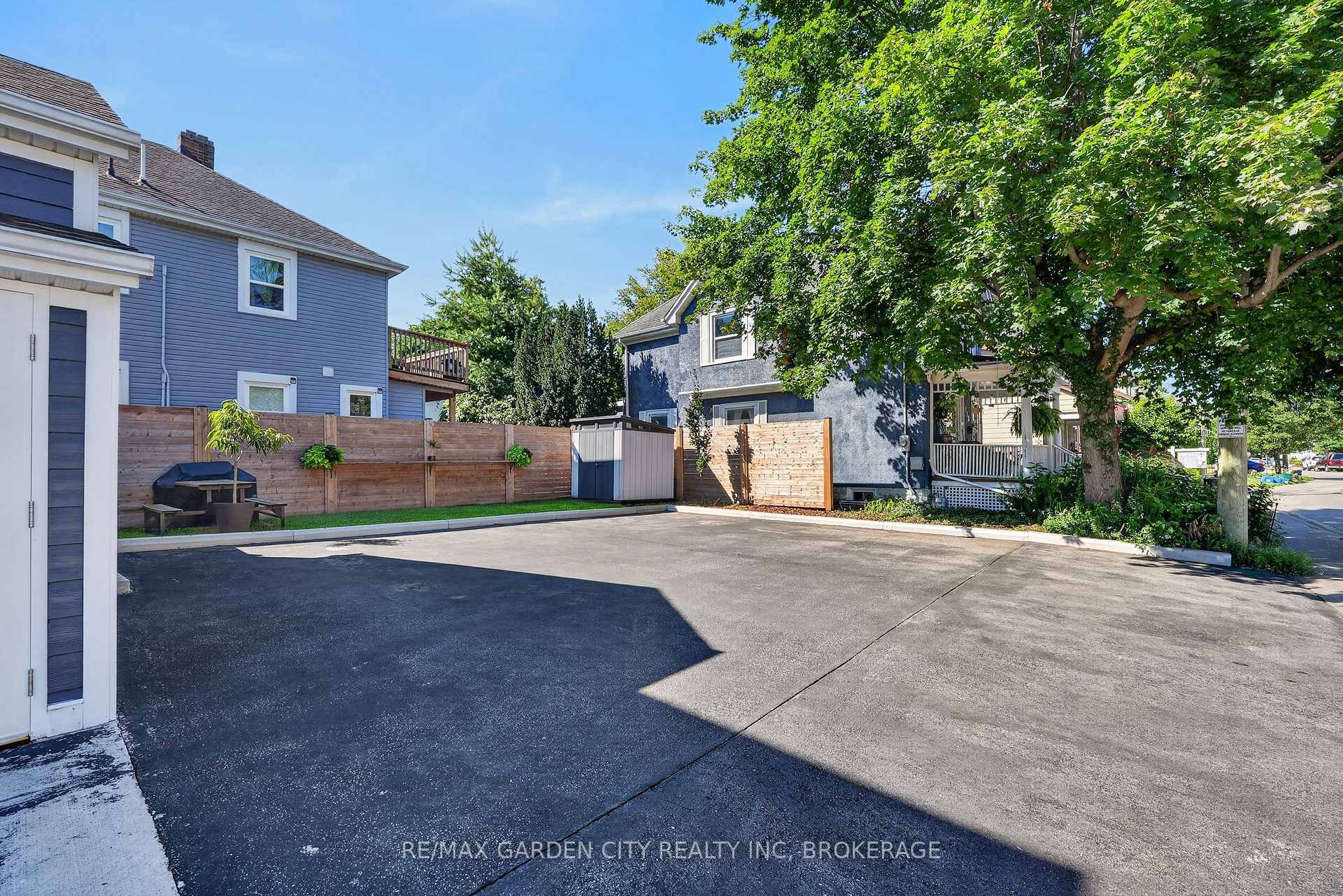 Photo 51 of 135 Lake Street, St. Catharines, Downtown — HOMEH