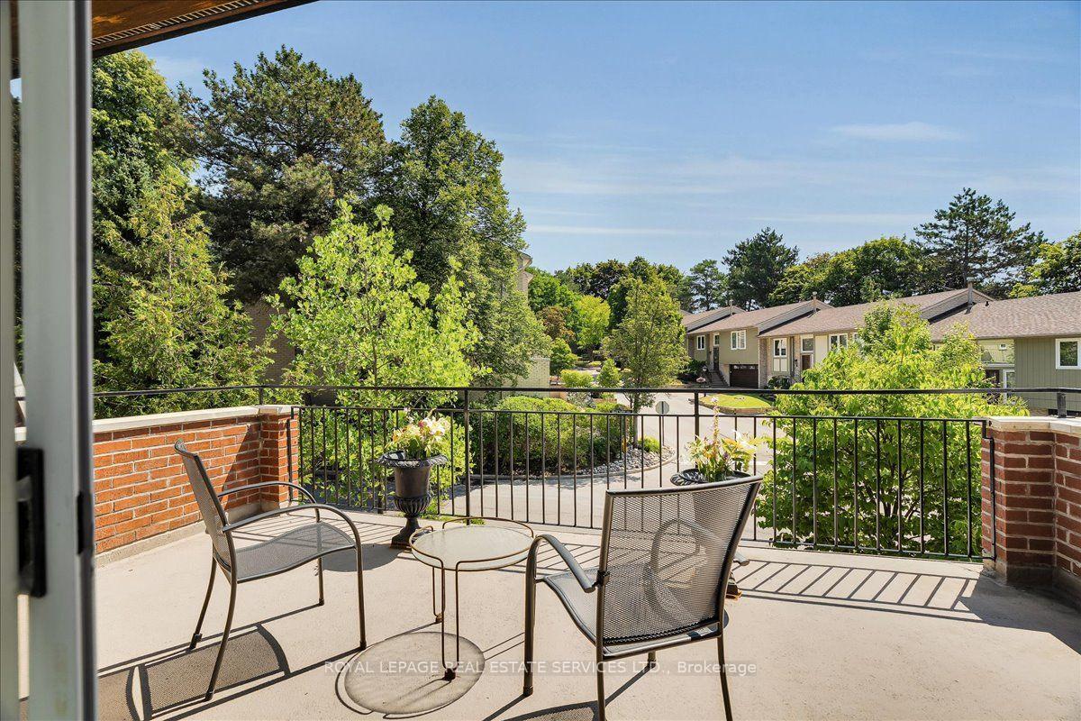 Photo 11 of Unit 12, 12 Quail Valley Drive, Markham, German Mills — HOMEH