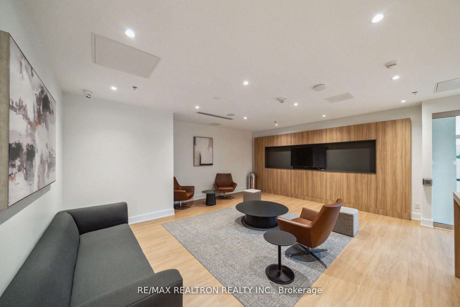 Photo 16 of Unit 430, 3100 Keele Street, North York, Downsview-Roding-CFB — HOMEH