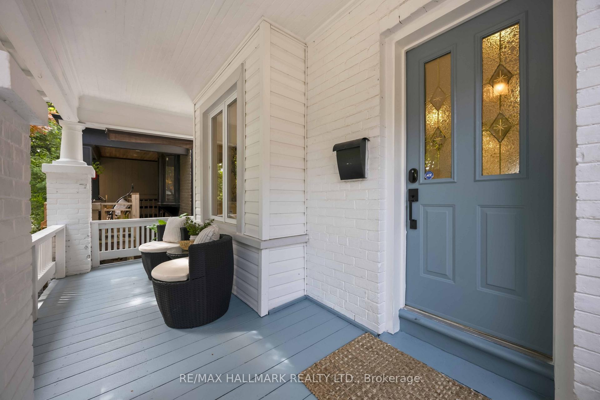 Photo 3 of 192 Wineva Avenue, Toronto, The Beaches — HOMEH