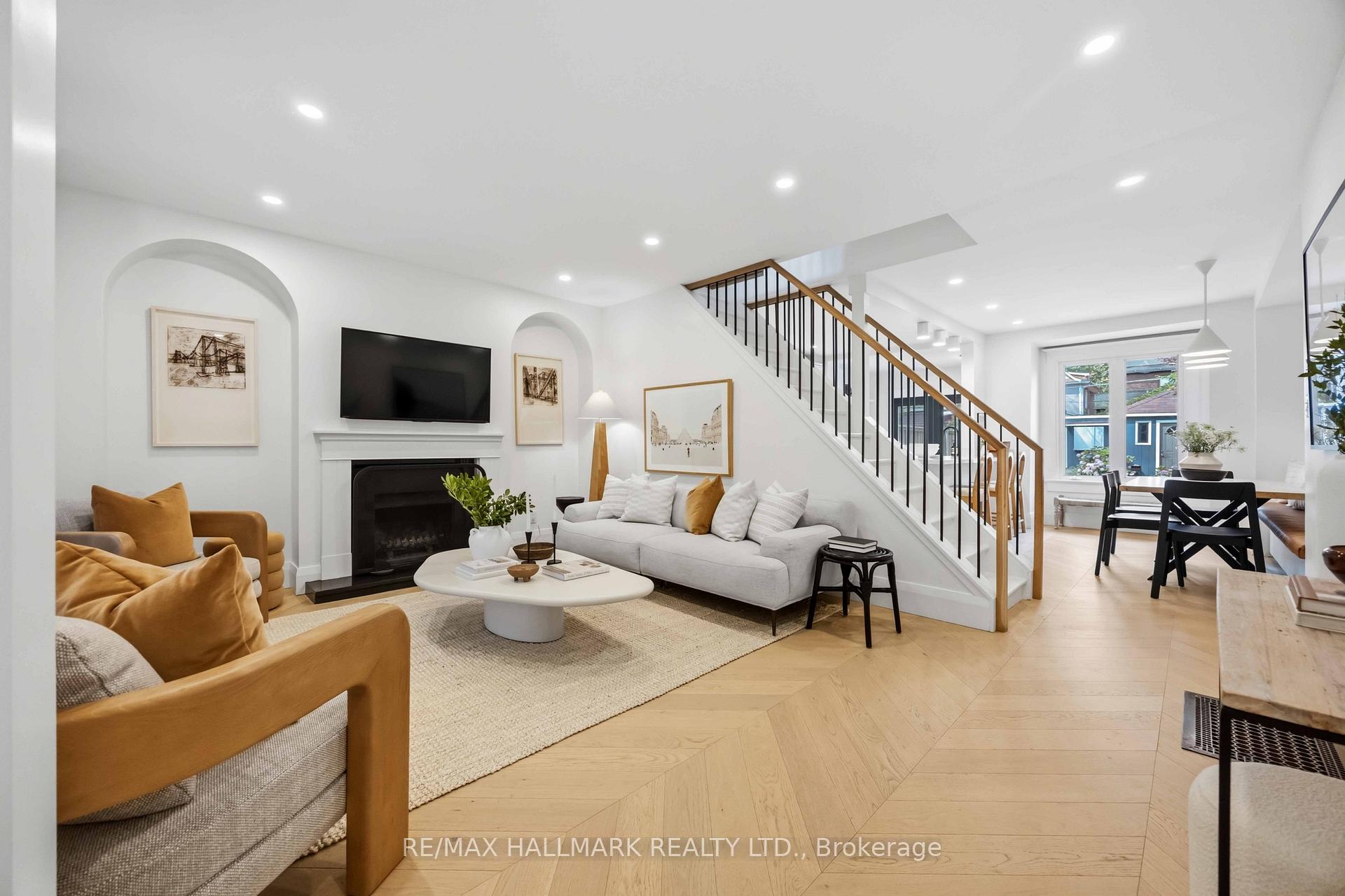 Photo 5 of 192 Wineva Avenue, Toronto, The Beaches — HOMEH