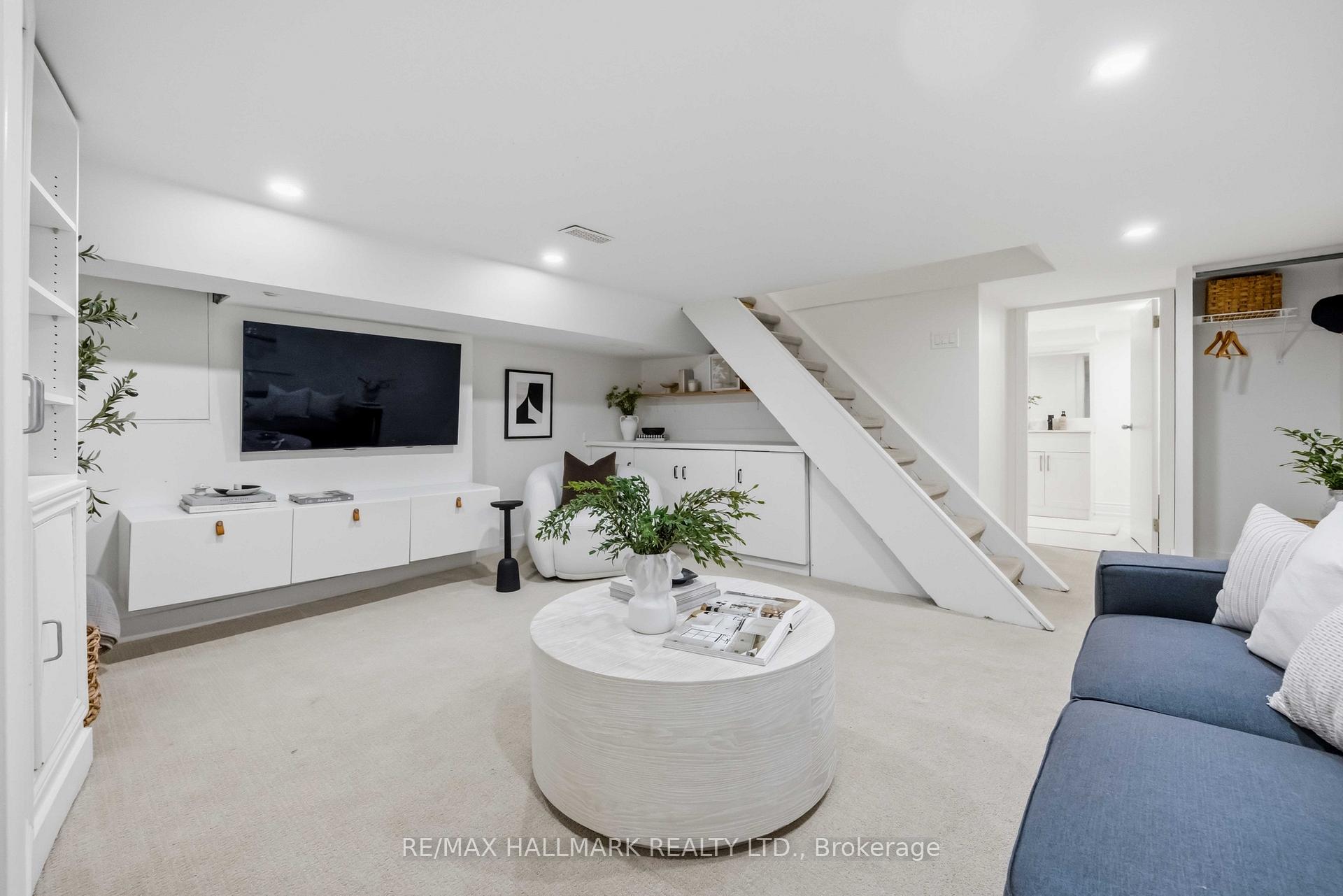 Photo 31 of 192 Wineva Avenue, Toronto, The Beaches — HOMEH
