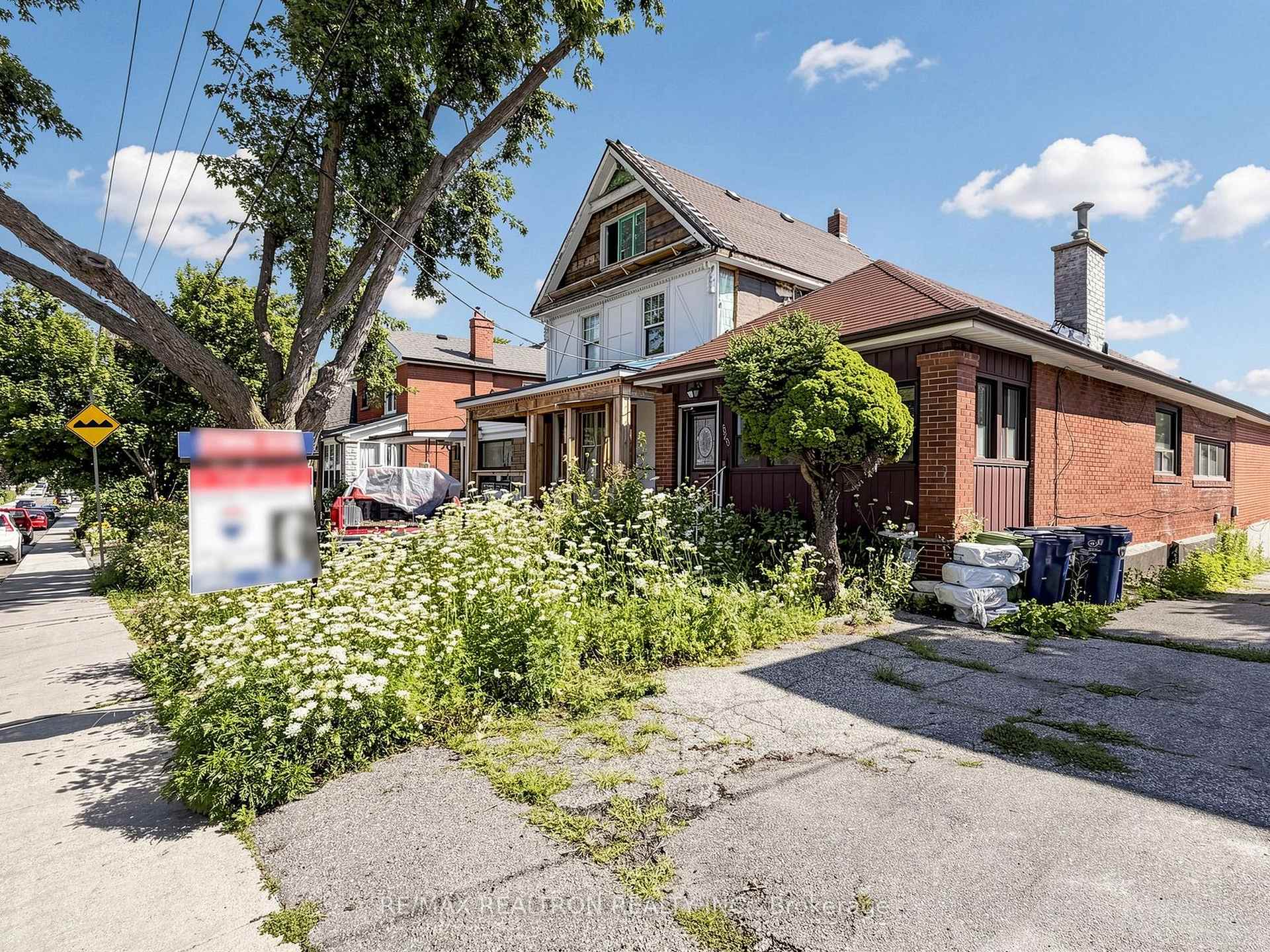 Photo 9 of 529 Winona Drive, Toronto, Oakwood Village — HOMEH