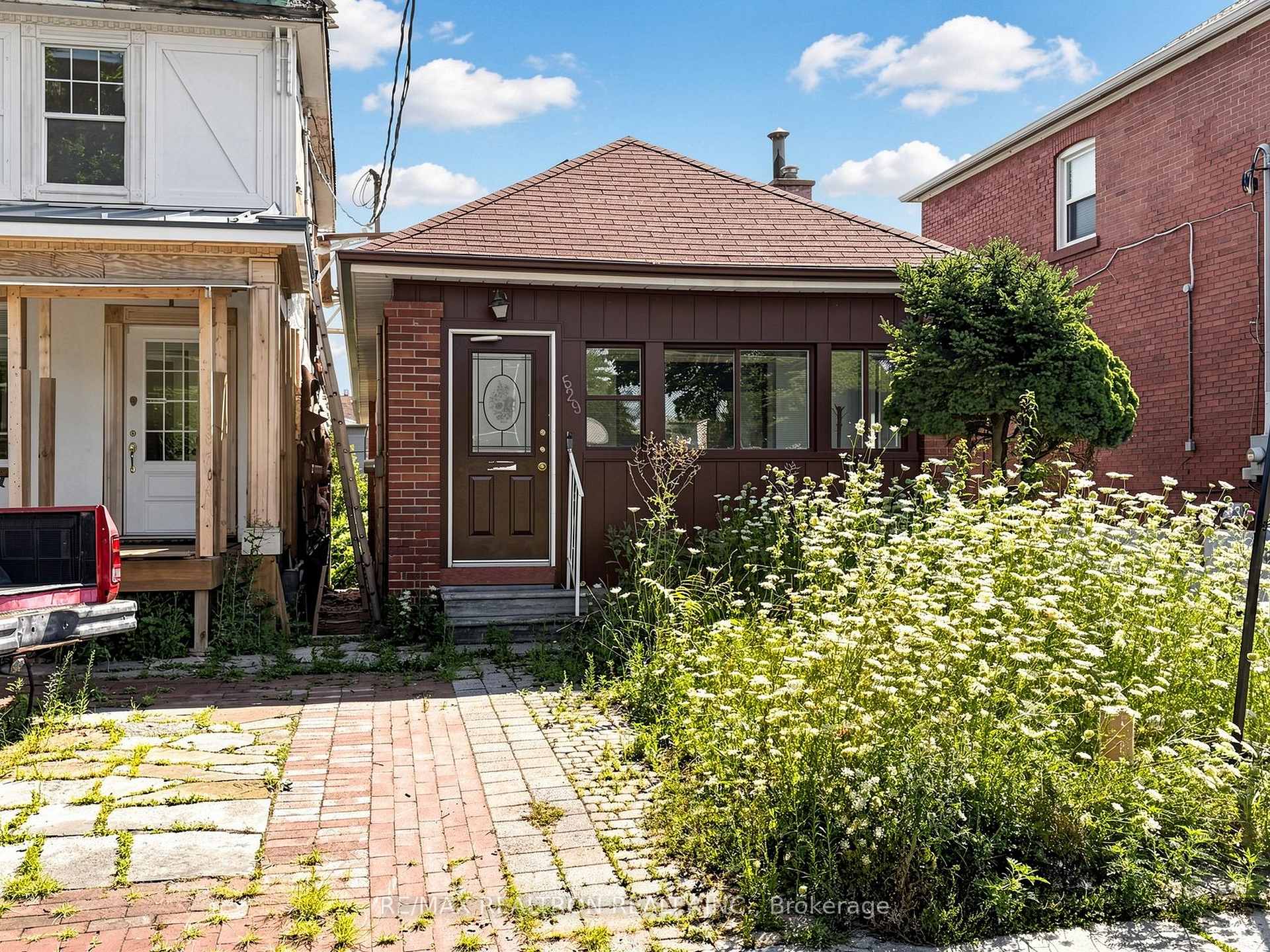 Photo 11 of 529 Winona Drive, Toronto, Oakwood Village — HOMEH