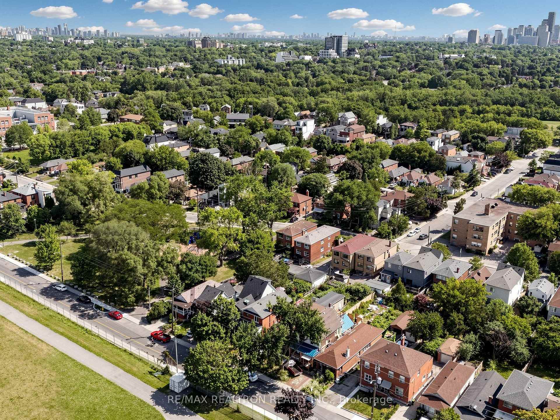 Photo 16 of 529 Winona Drive, Toronto, Oakwood Village — HOMEH