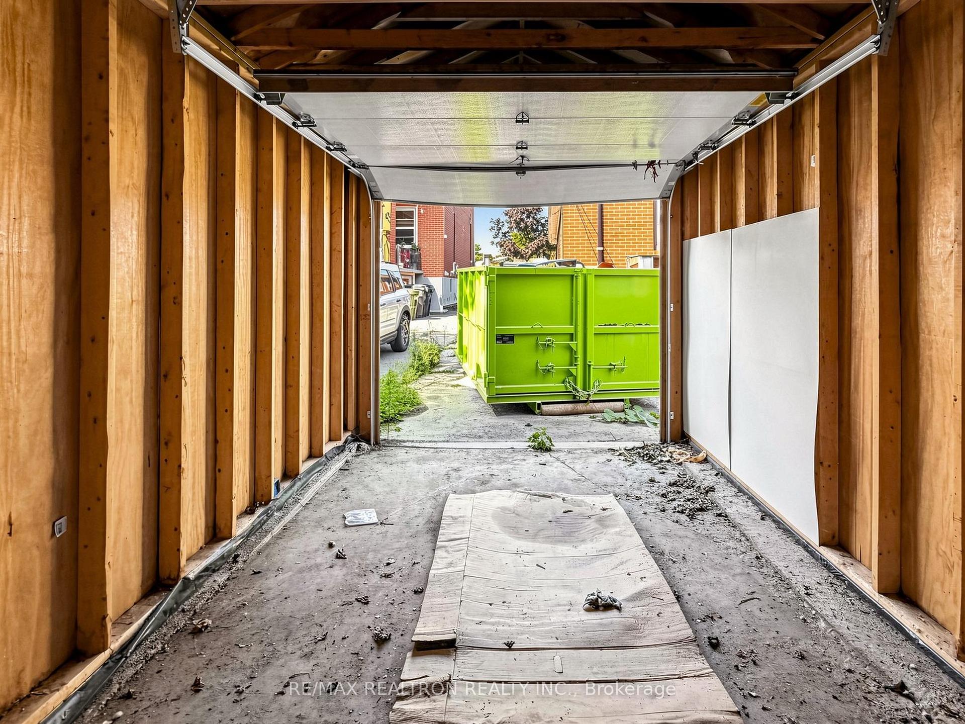 Photo 25 of 529 Winona Drive, Toronto, Oakwood Village — HOMEH