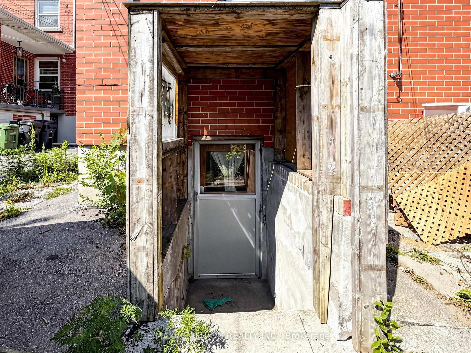 Photo 29 of 529 Winona Drive, Toronto, Oakwood Village — HOMEH
