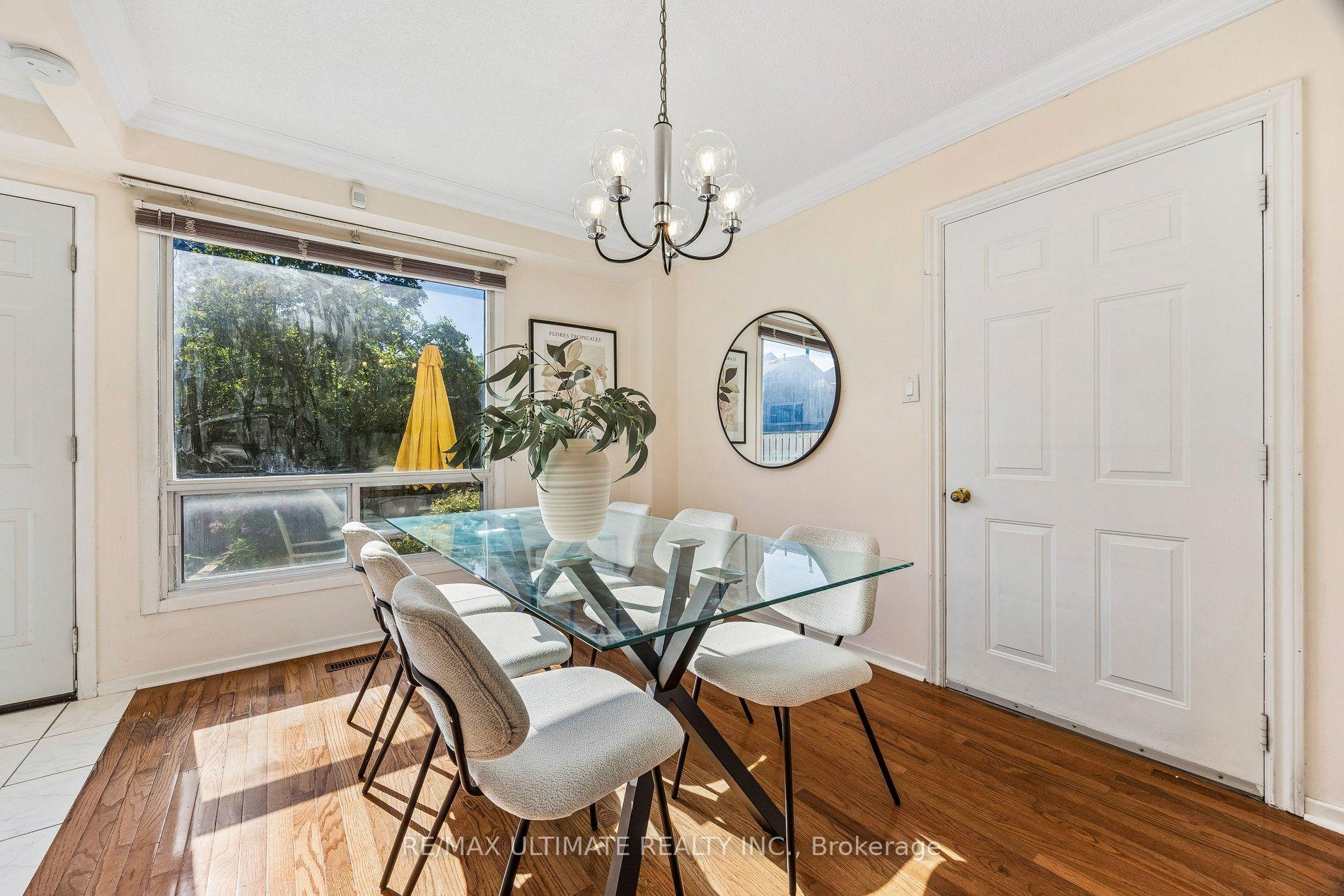 Photo 7 of 7 Pumfrey Crescent, Etobicoke, Mount Olive-Silverstone-Jamestown — HOMEH
