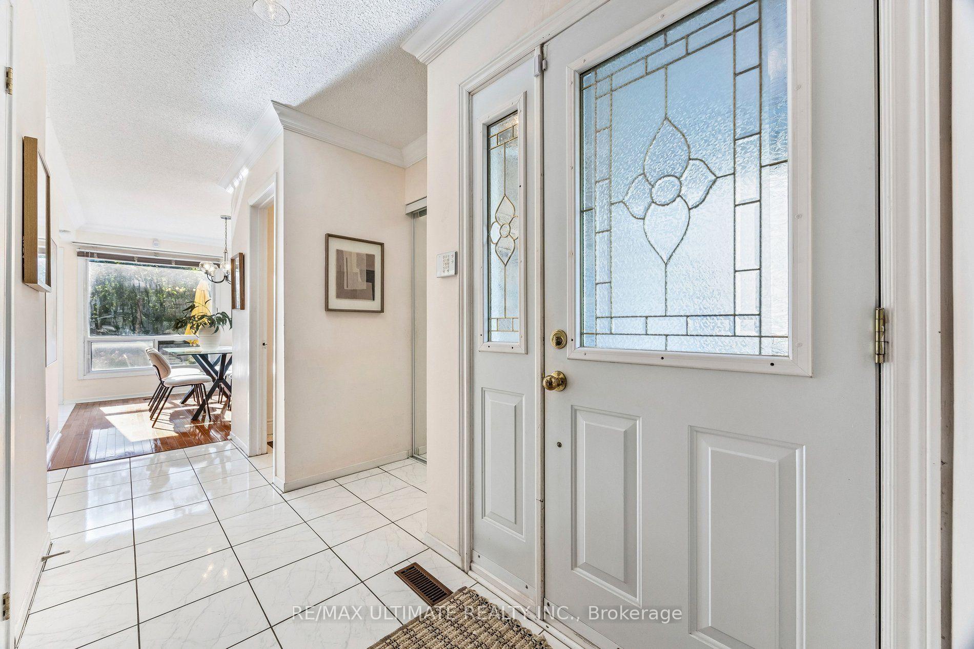 Photo 17 of 7 Pumfrey Crescent, Etobicoke, Mount Olive-Silverstone-Jamestown — HOMEH