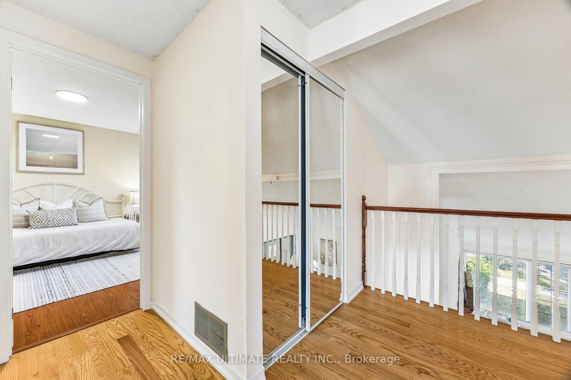 Photo 19 of 7 Pumfrey Crescent, Etobicoke, Mount Olive-Silverstone-Jamestown — HOMEH