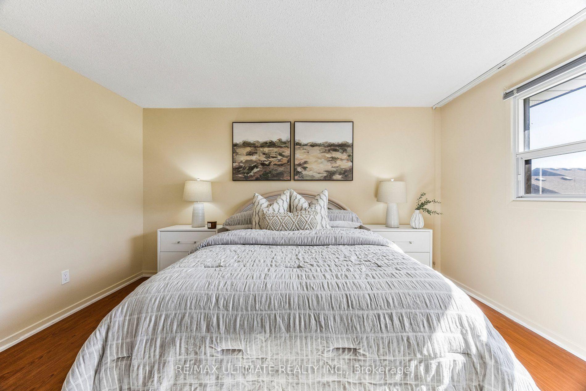 Photo 23 of 7 Pumfrey Crescent, Etobicoke, Mount Olive-Silverstone-Jamestown — HOMEH