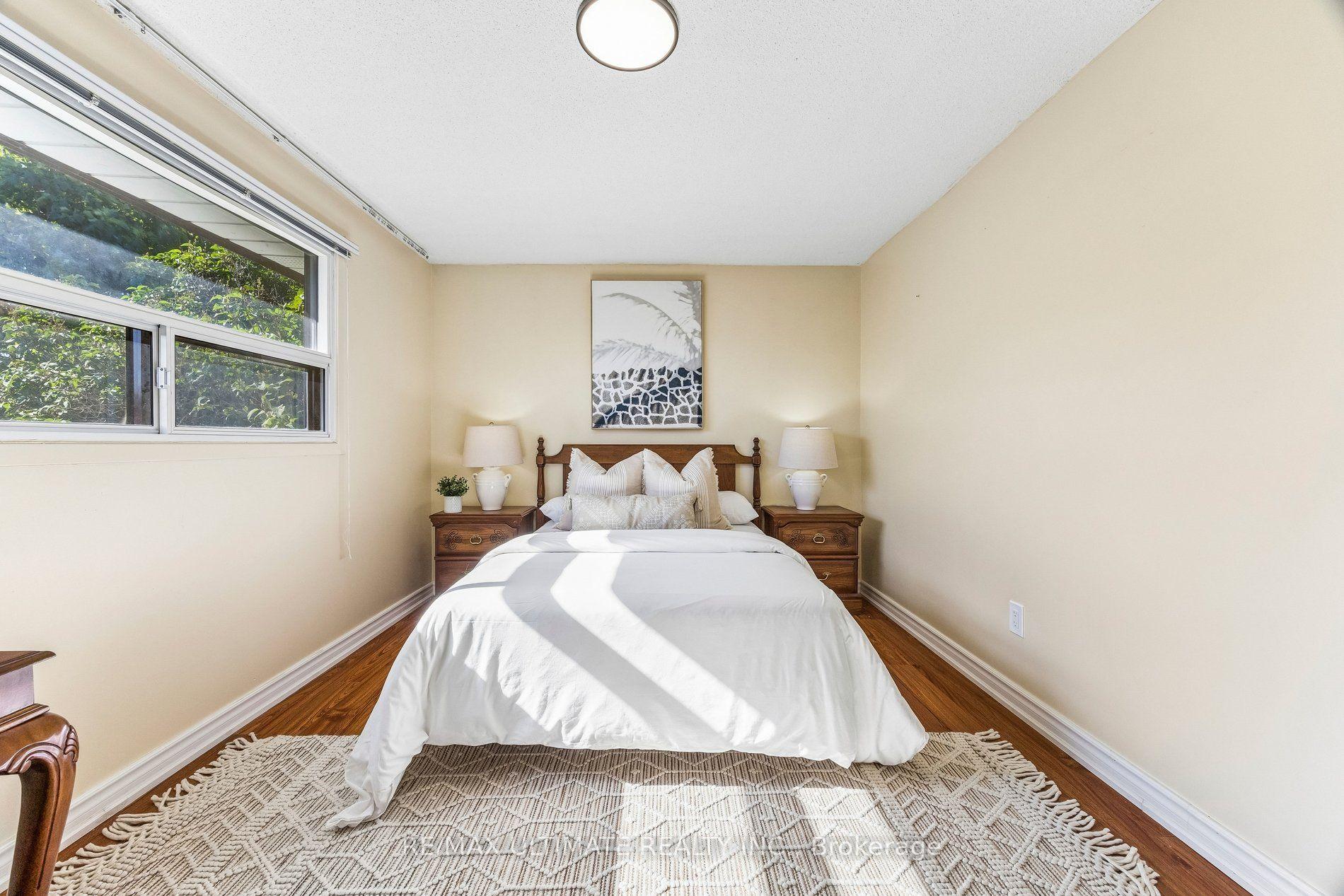 Photo 25 of 7 Pumfrey Crescent, Etobicoke, Mount Olive-Silverstone-Jamestown — HOMEH