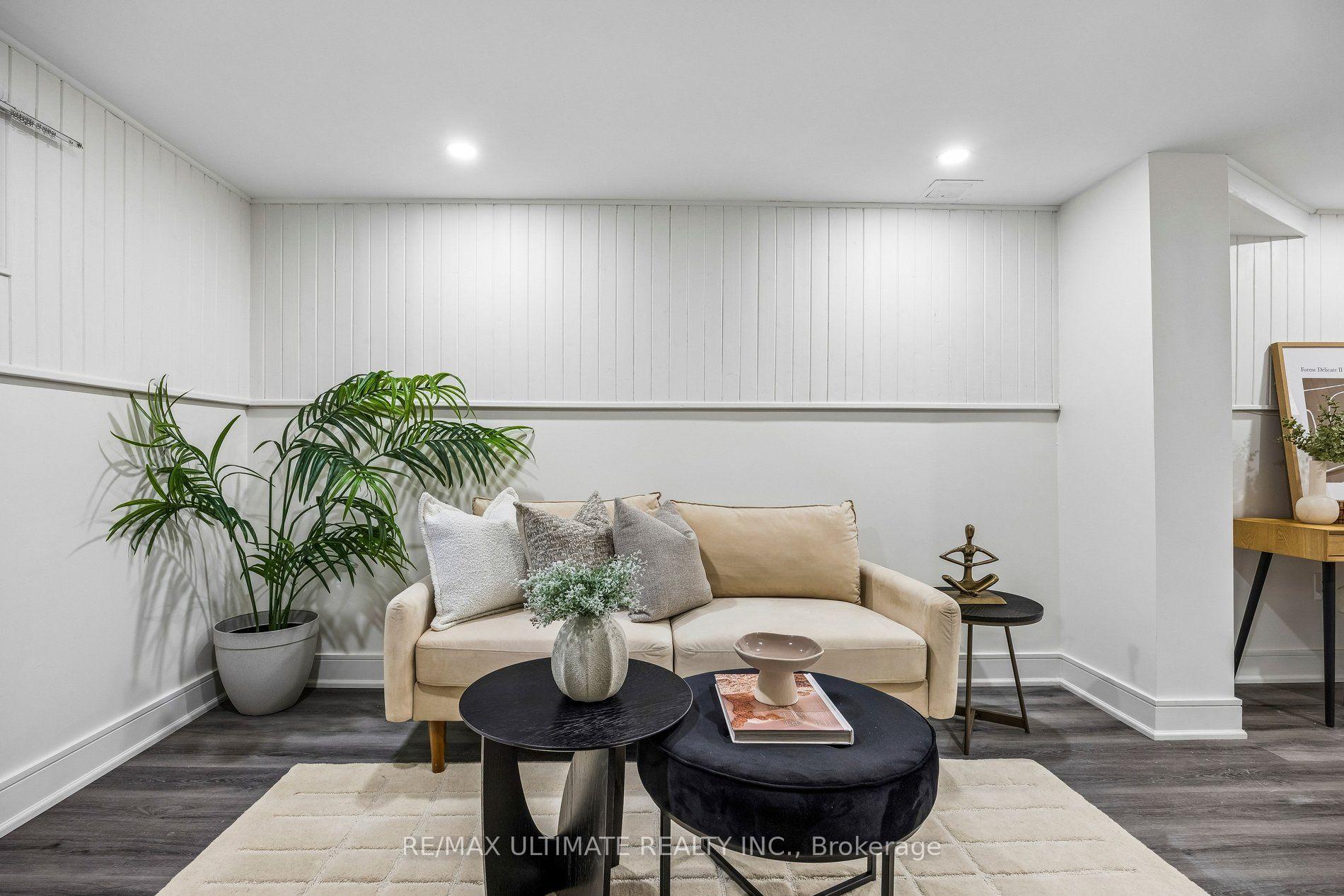 Photo 31 of 7 Pumfrey Crescent, Etobicoke, Mount Olive-Silverstone-Jamestown — HOMEH