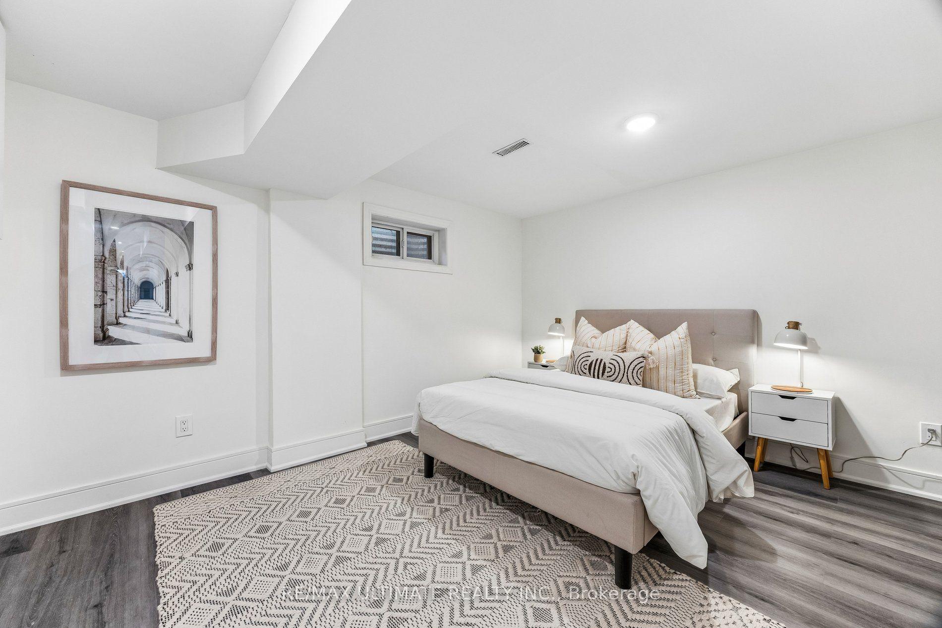 Photo 34 of 7 Pumfrey Crescent, Etobicoke, Mount Olive-Silverstone-Jamestown — HOMEH