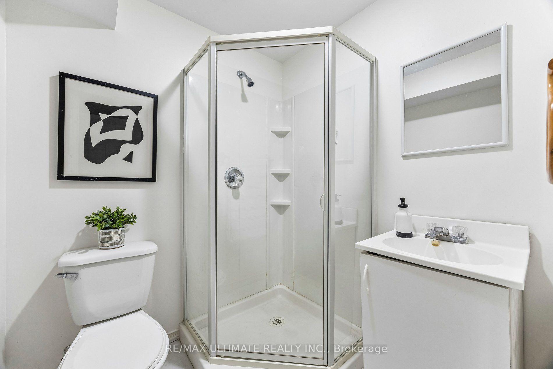 Photo 38 of 7 Pumfrey Crescent, Etobicoke, Mount Olive-Silverstone-Jamestown — HOMEH