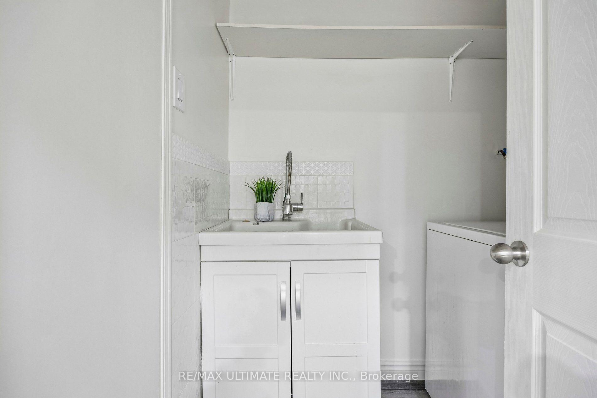 Photo 39 of 7 Pumfrey Crescent, Etobicoke, Mount Olive-Silverstone-Jamestown — HOMEH