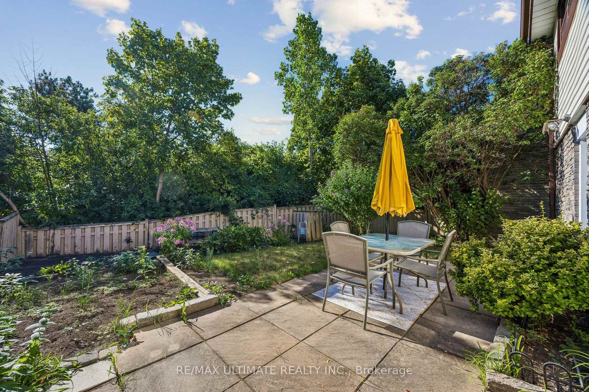Photo 42 of 7 Pumfrey Crescent, Etobicoke, Mount Olive-Silverstone-Jamestown — HOMEH