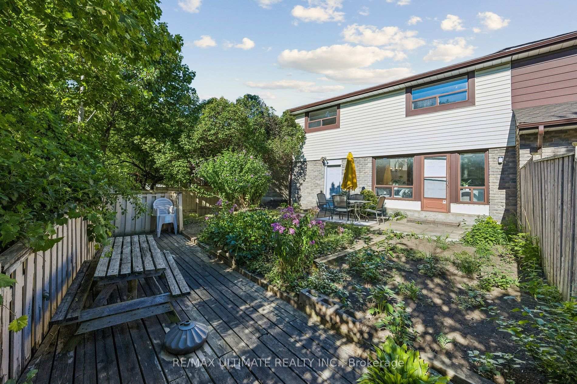 Photo 44 of 7 Pumfrey Crescent, Etobicoke, Mount Olive-Silverstone-Jamestown — HOMEH