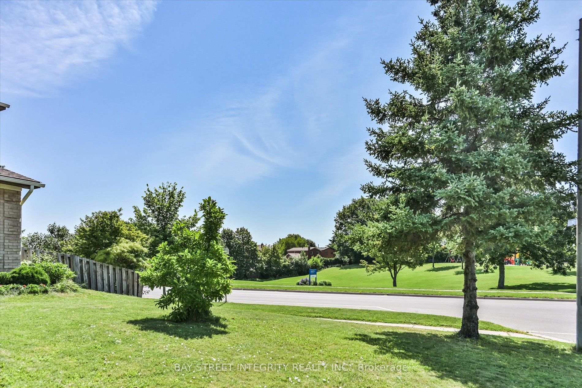 Photo 5 of 2381 Lyford Lane, Burlington, Brant Hills — HOMEH