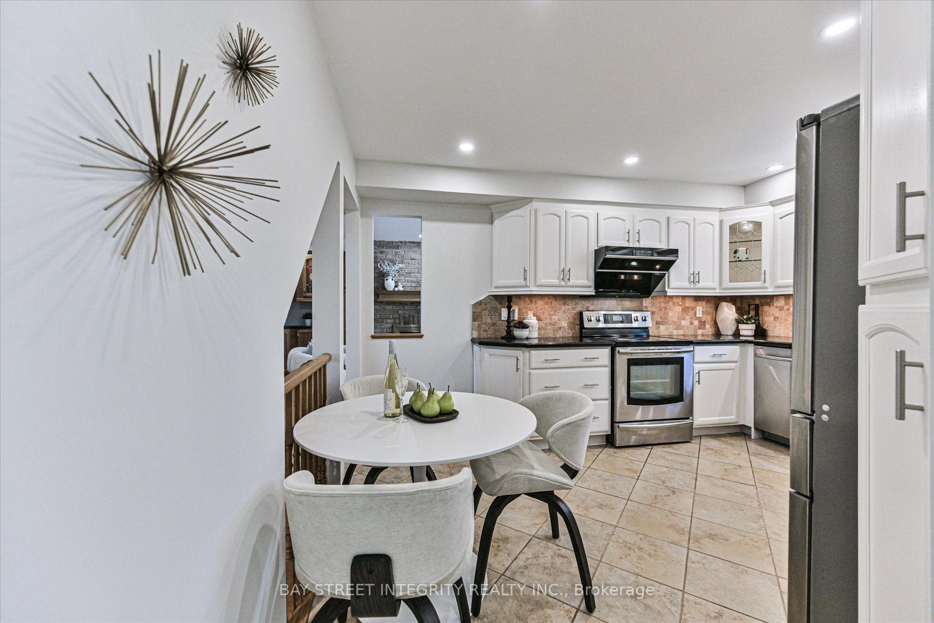 Photo 21 of 2381 Lyford Lane, Burlington, Brant Hills — HOMEH