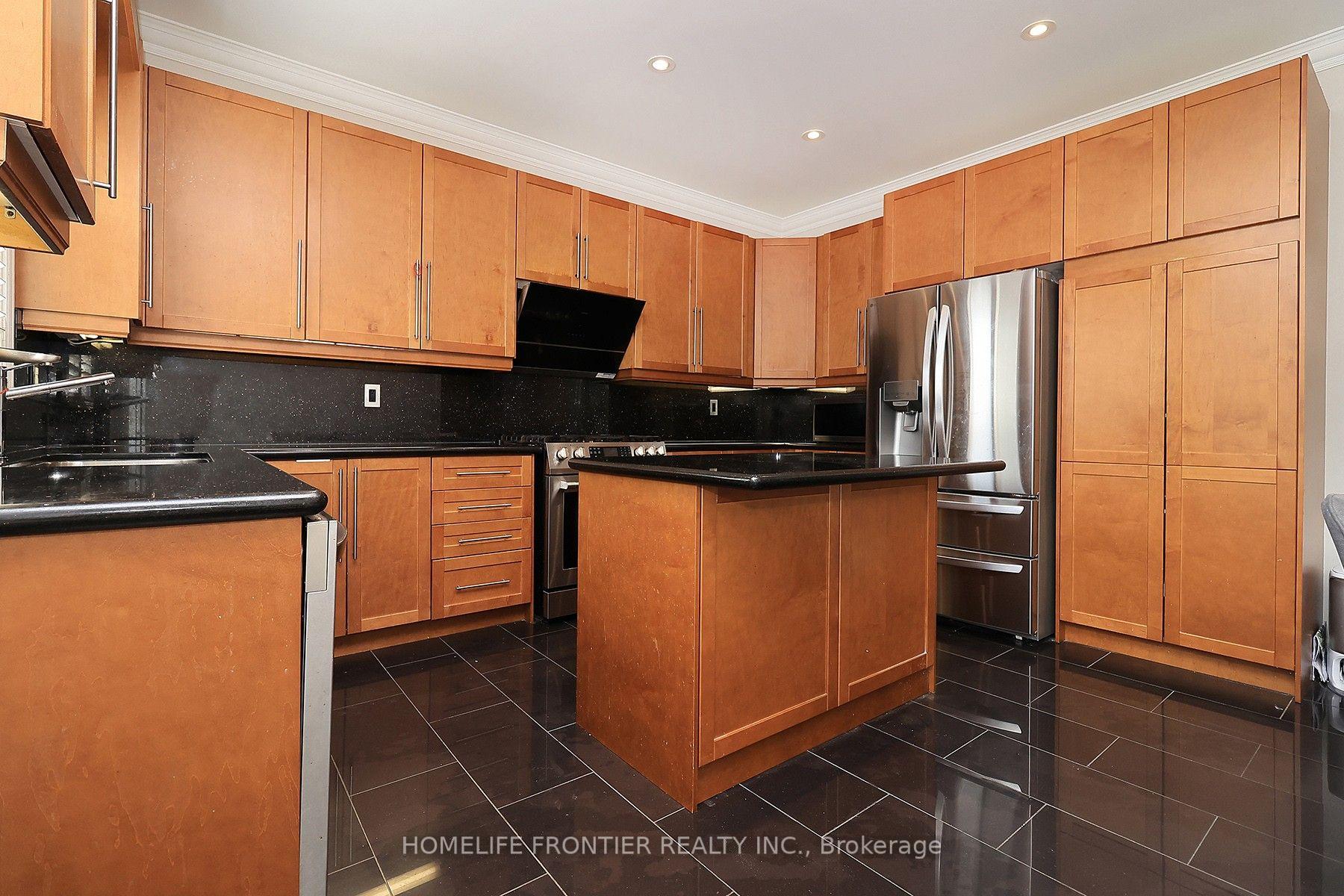Photo 6 of 56 Twin Hills Crescent, Vaughan, Vellore Village — HOMEH