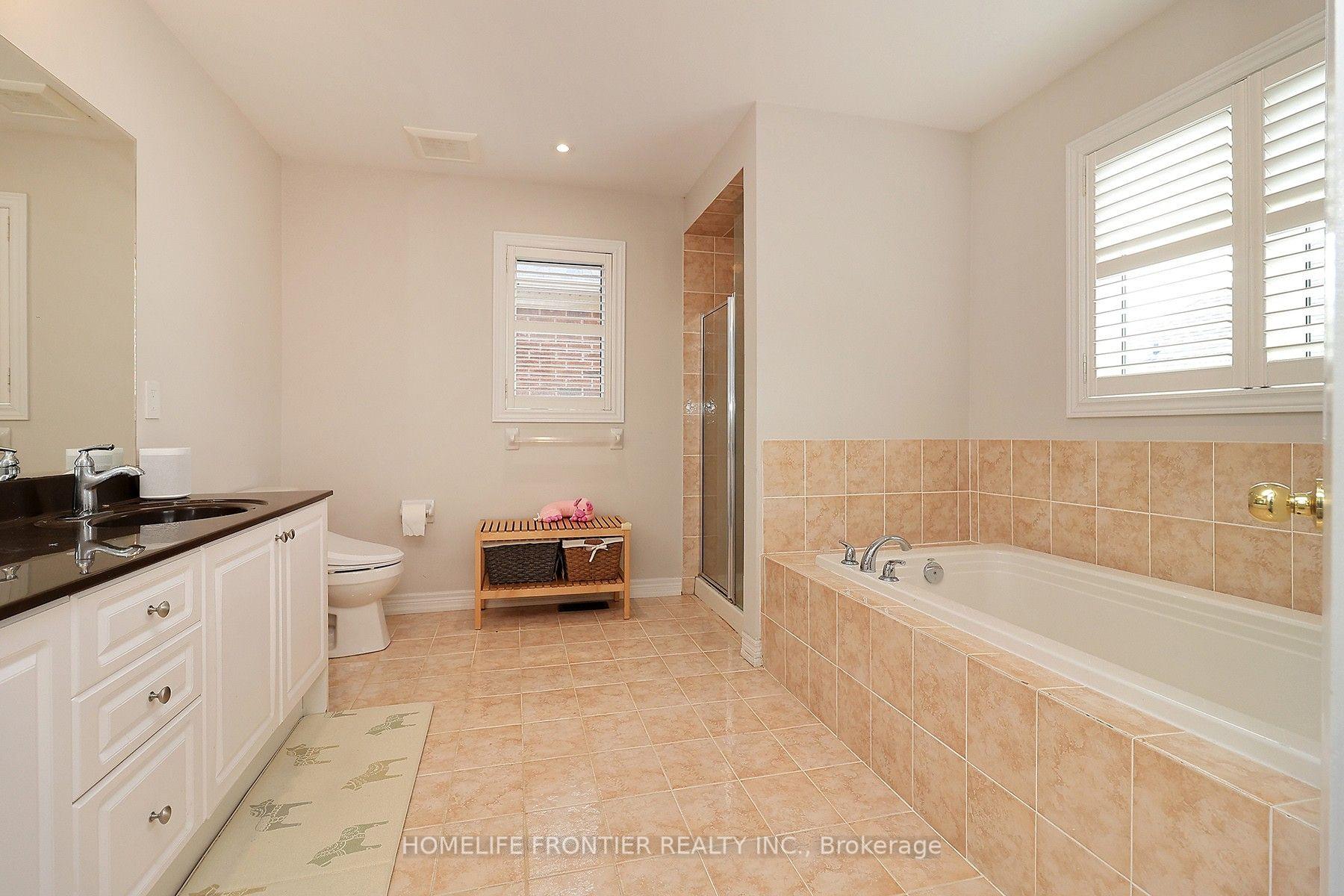 Photo 13 of 56 Twin Hills Crescent, Vaughan, Vellore Village — HOMEH