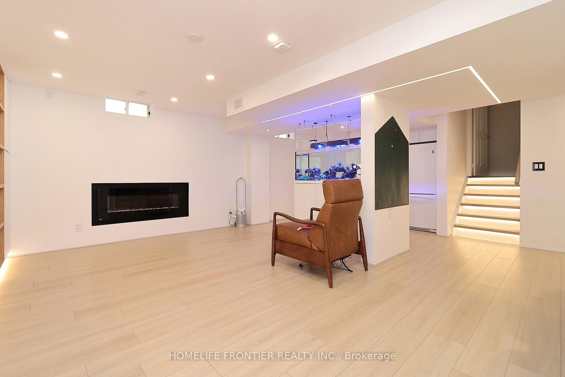 Photo 17 of 56 Twin Hills Crescent, Vaughan, Vellore Village — HOMEH