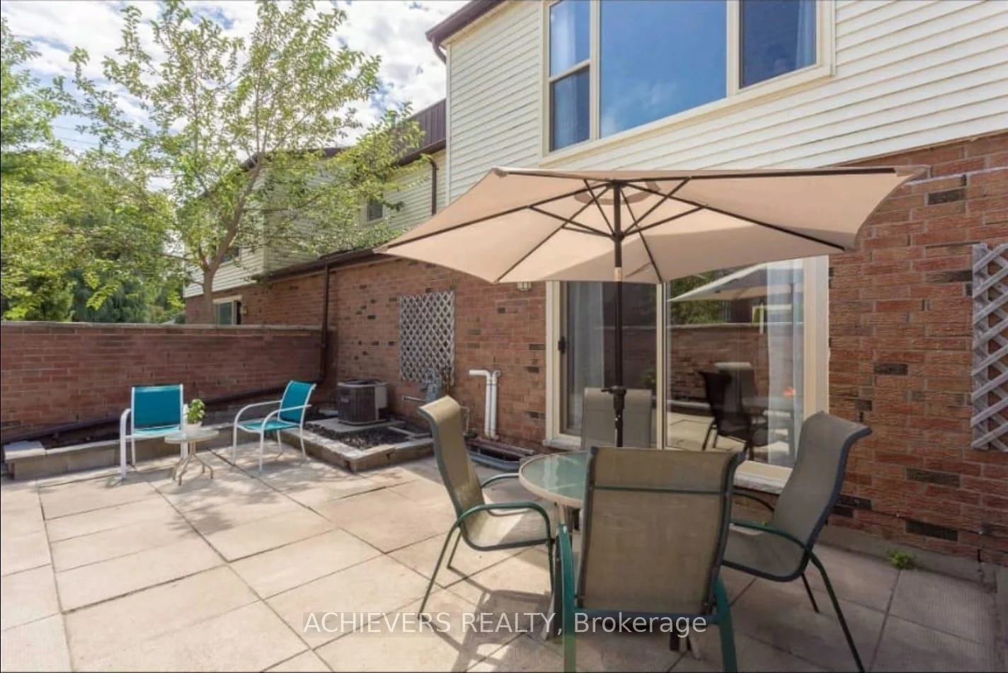Photo 3 of 770 Fanshawe Park Road E, London, North E — HOMEH