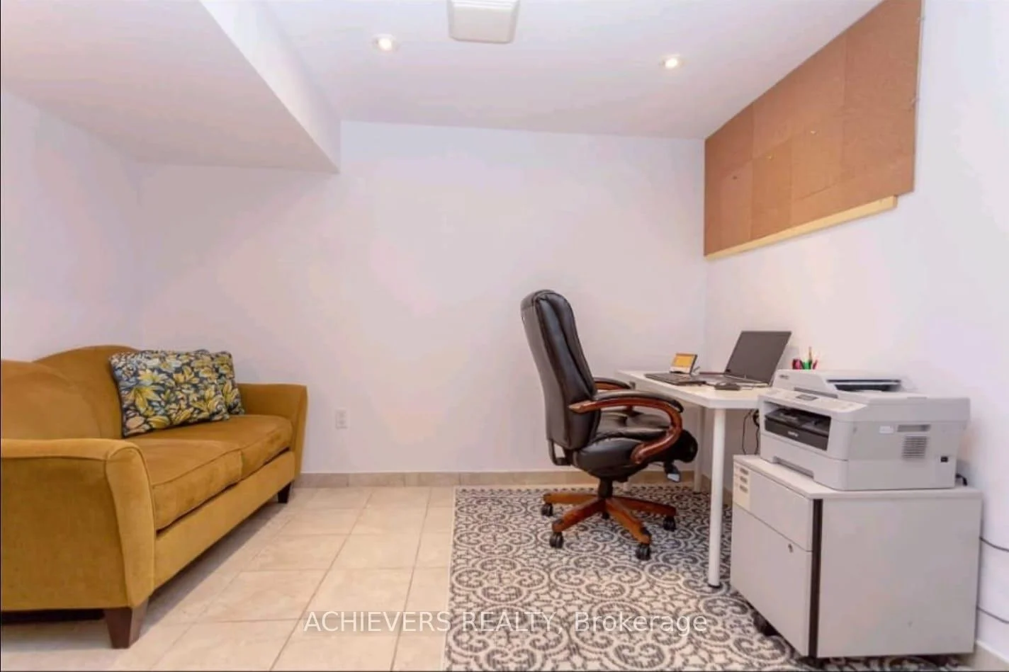 Photo 10 of 770 Fanshawe Park Road E, London, North E — HOMEH