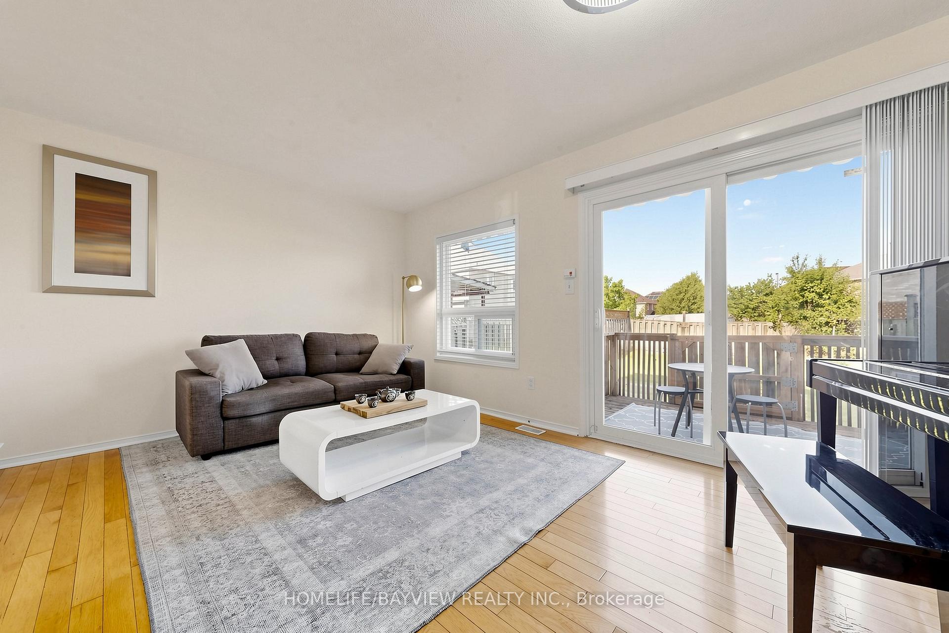 Photo 3 of 133 Laird Drive, Markham, Middlefield — HOMEH
