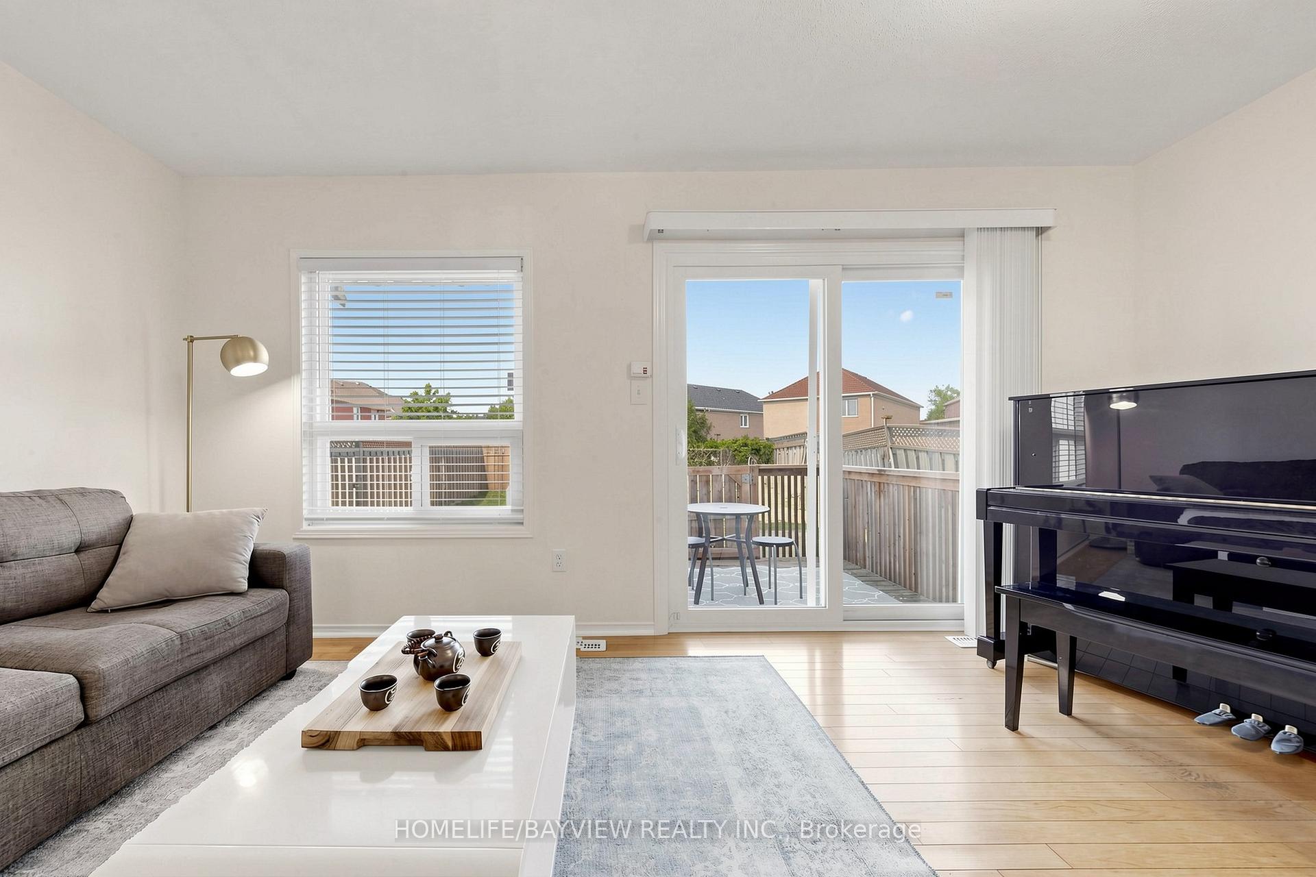 Photo 4 of 133 Laird Drive, Markham, Middlefield — HOMEH