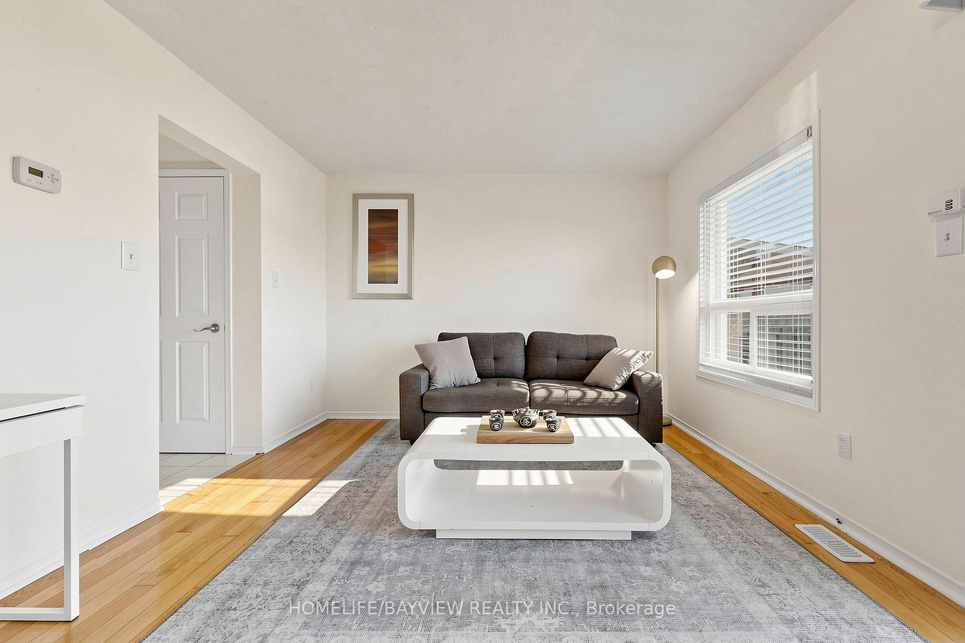 Photo 6 of 133 Laird Drive, Markham, Middlefield — HOMEH
