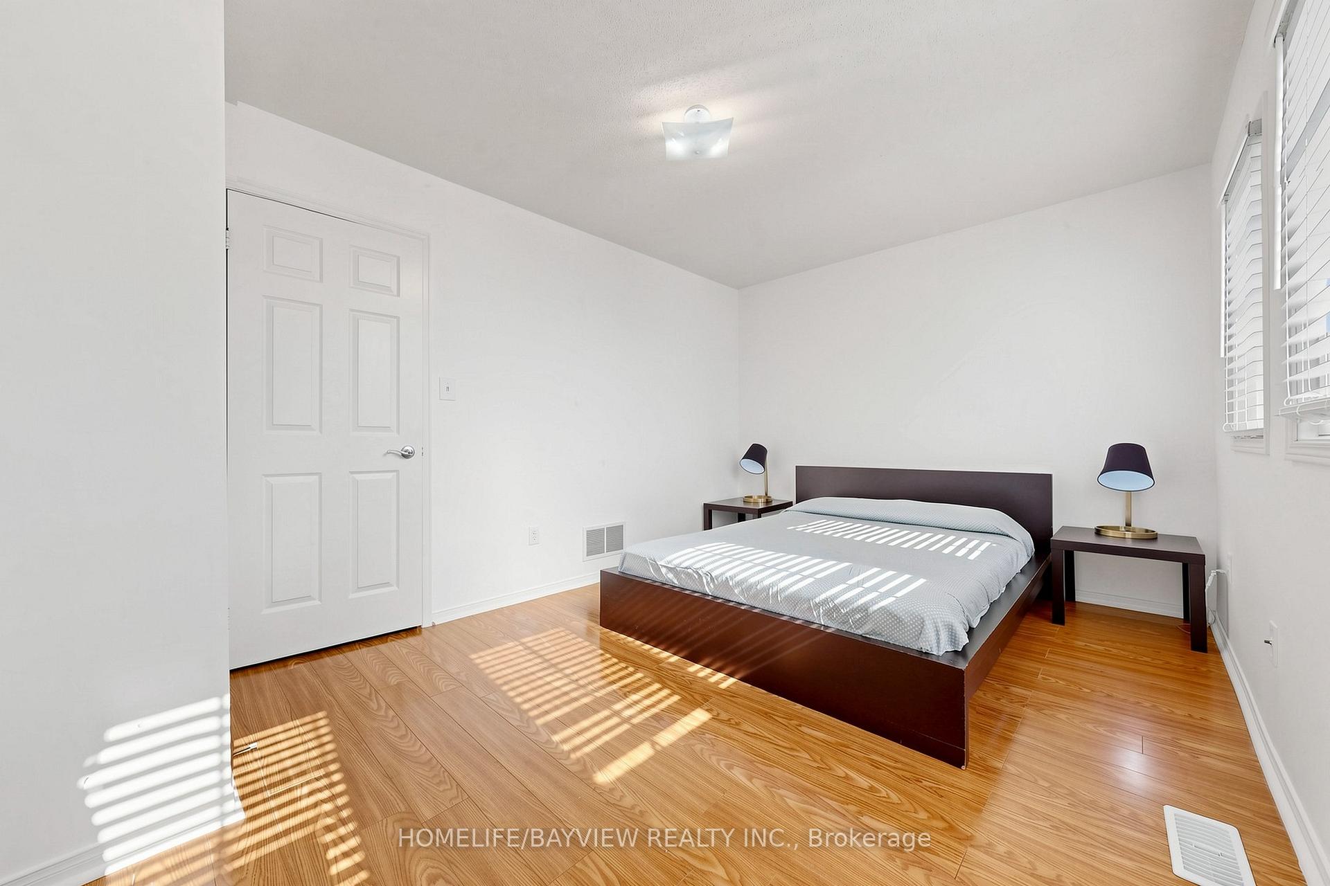 Photo 18 of 133 Laird Drive, Markham, Middlefield — HOMEH