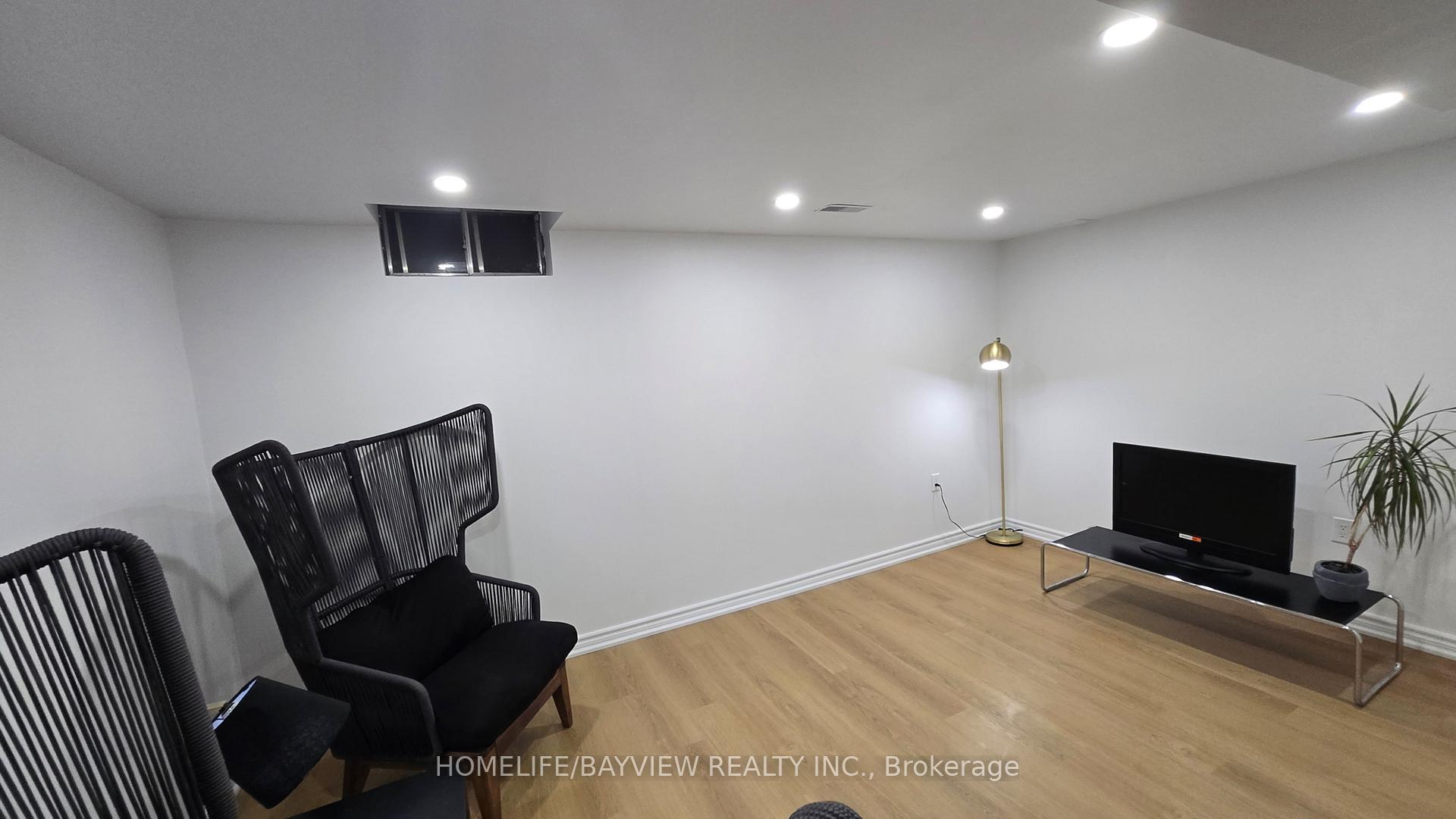 Photo 23 of 133 Laird Drive, Markham, Middlefield — HOMEH