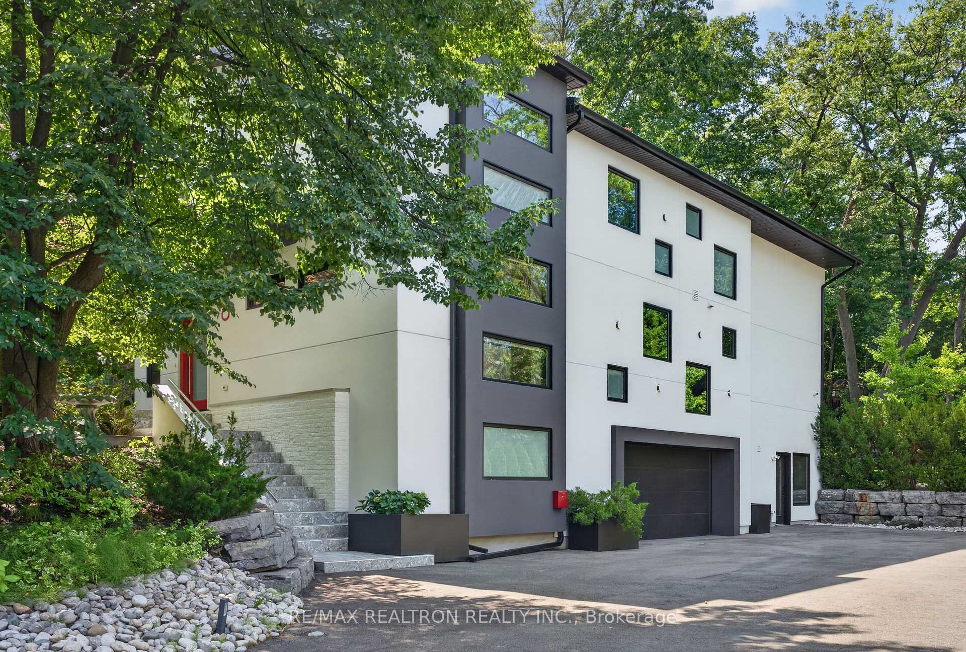 Front of 8 Breezewood Drive
