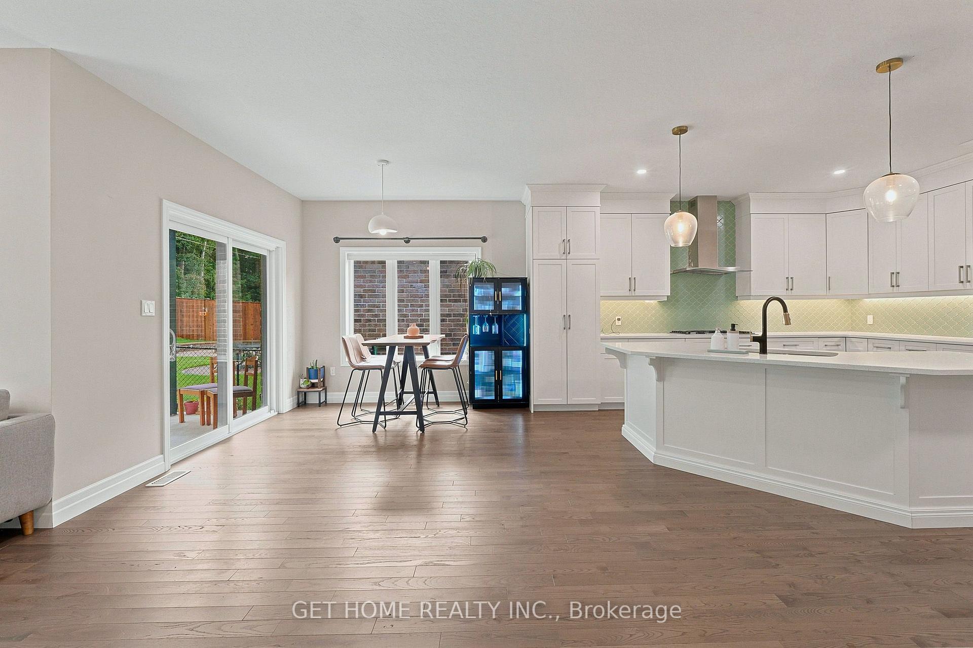 Photo 32 of 410 Rogers Road, North Perth, Listowel — HOMEH